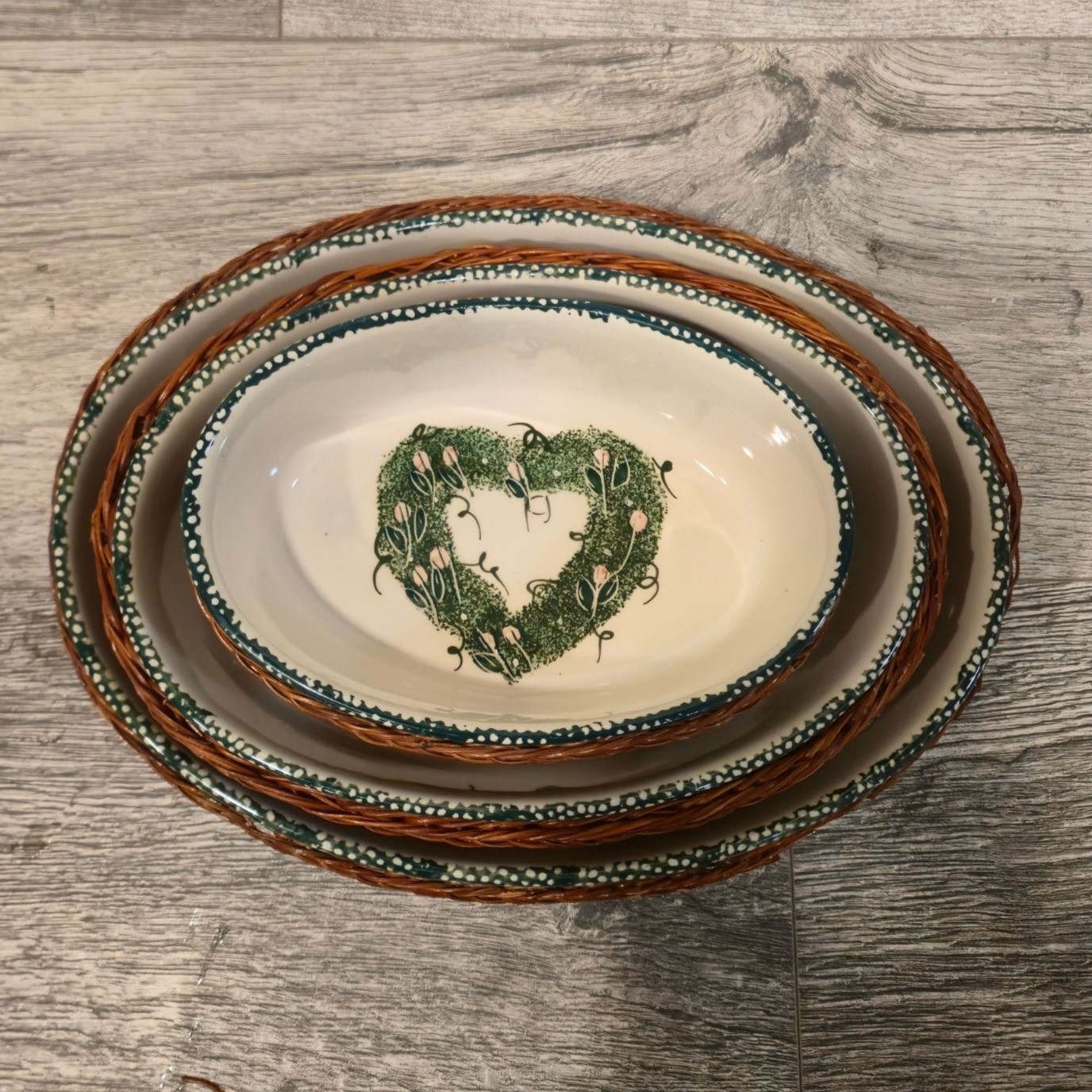 Vintage Stoneware Dishes bowls w/ wicker baskets Mossy Heart Floral art Nesting