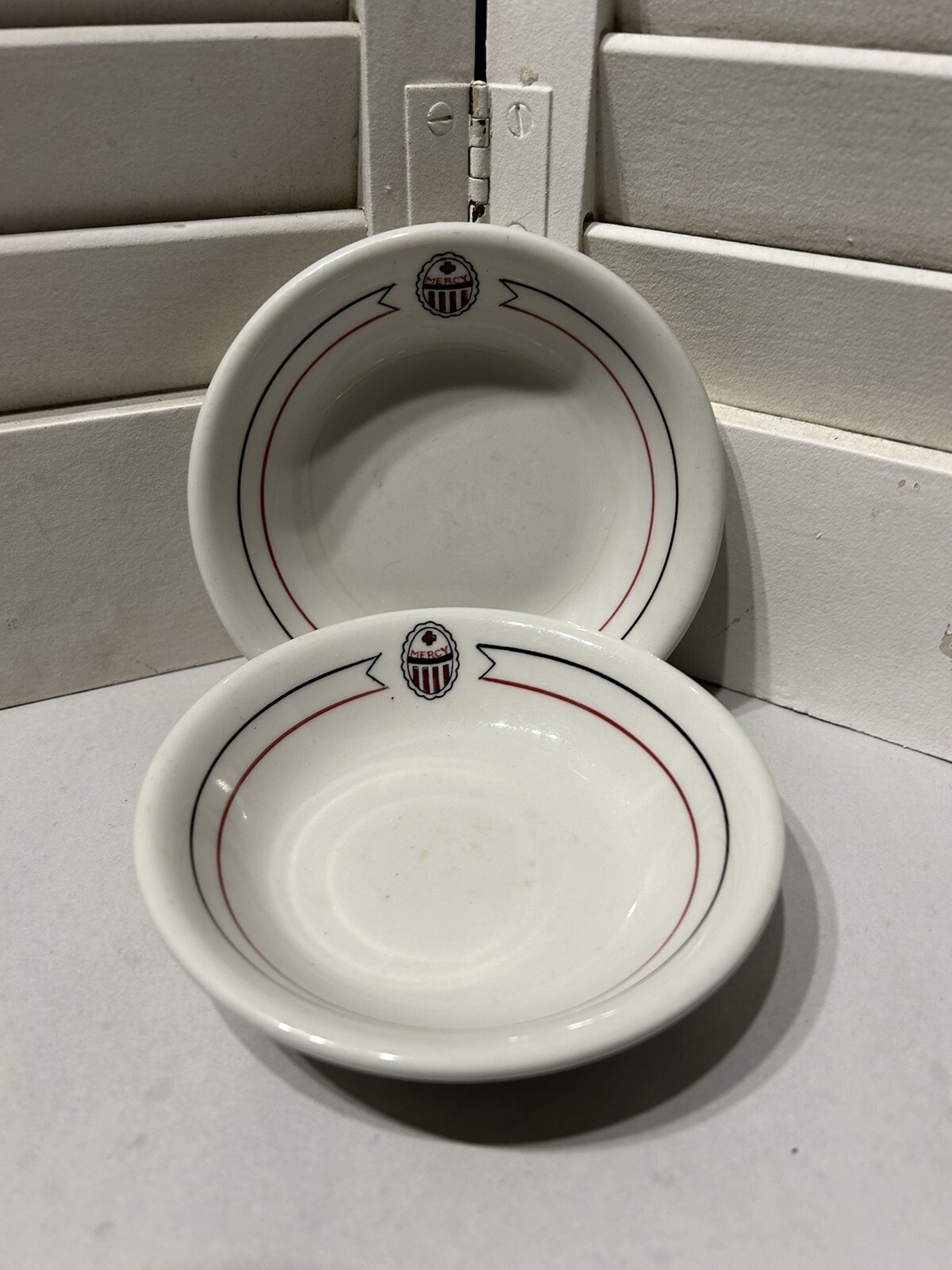 Vtg MERCY HOSPITAL 2 bowls Mayer China restaurant ware cafeteria 1950s backstamp