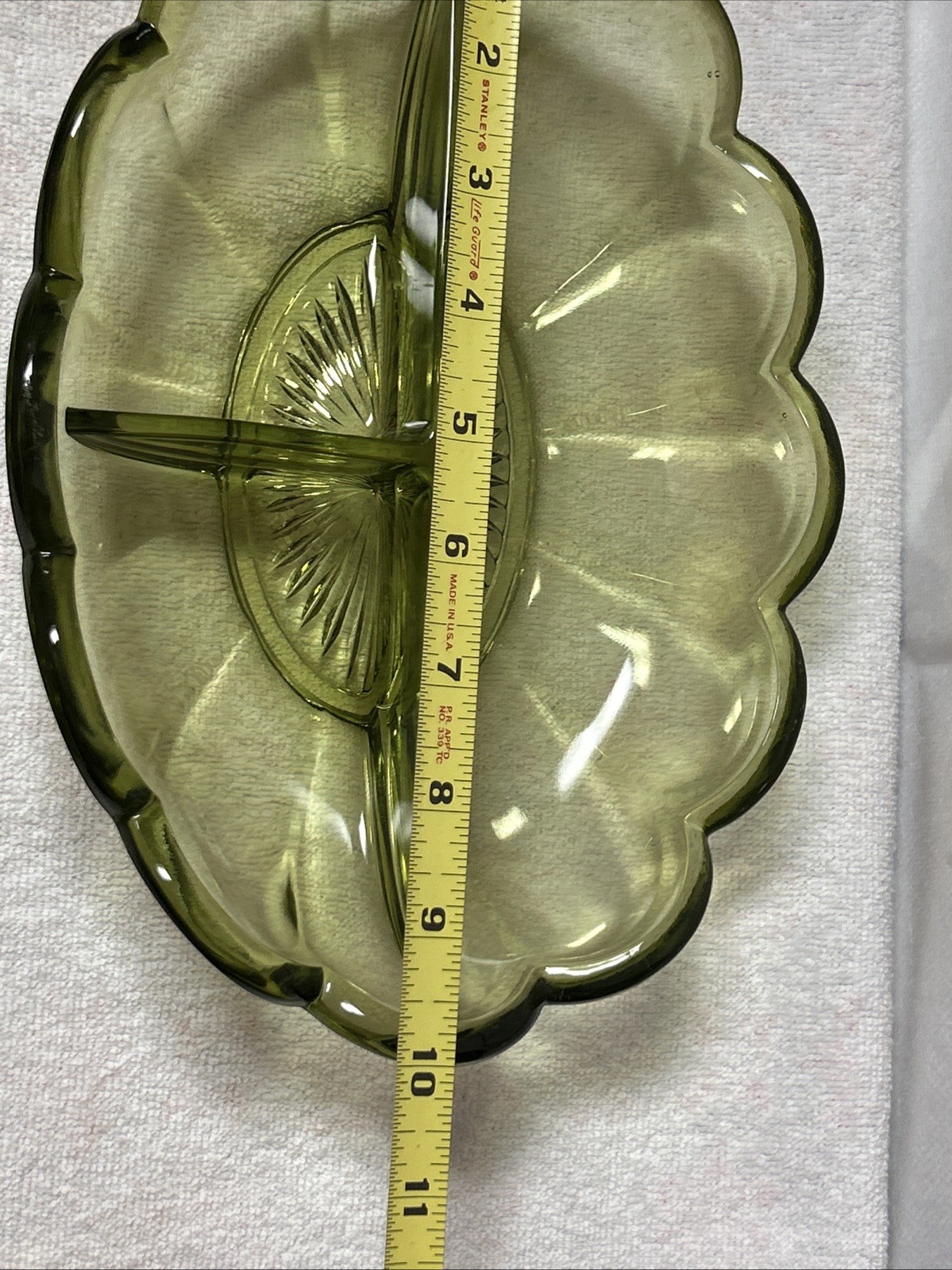 Anchor Hocking Fairfield Avocado Green 3 Part Divided Relish Dish Scalloped Edge