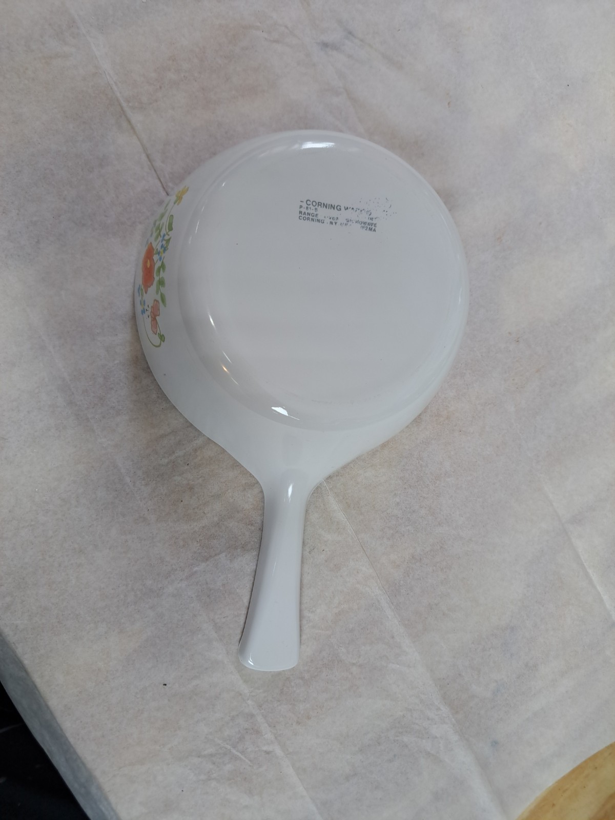 Corning ware Wildflower 1 pint pan with handle P-81-B with no lid Flowers