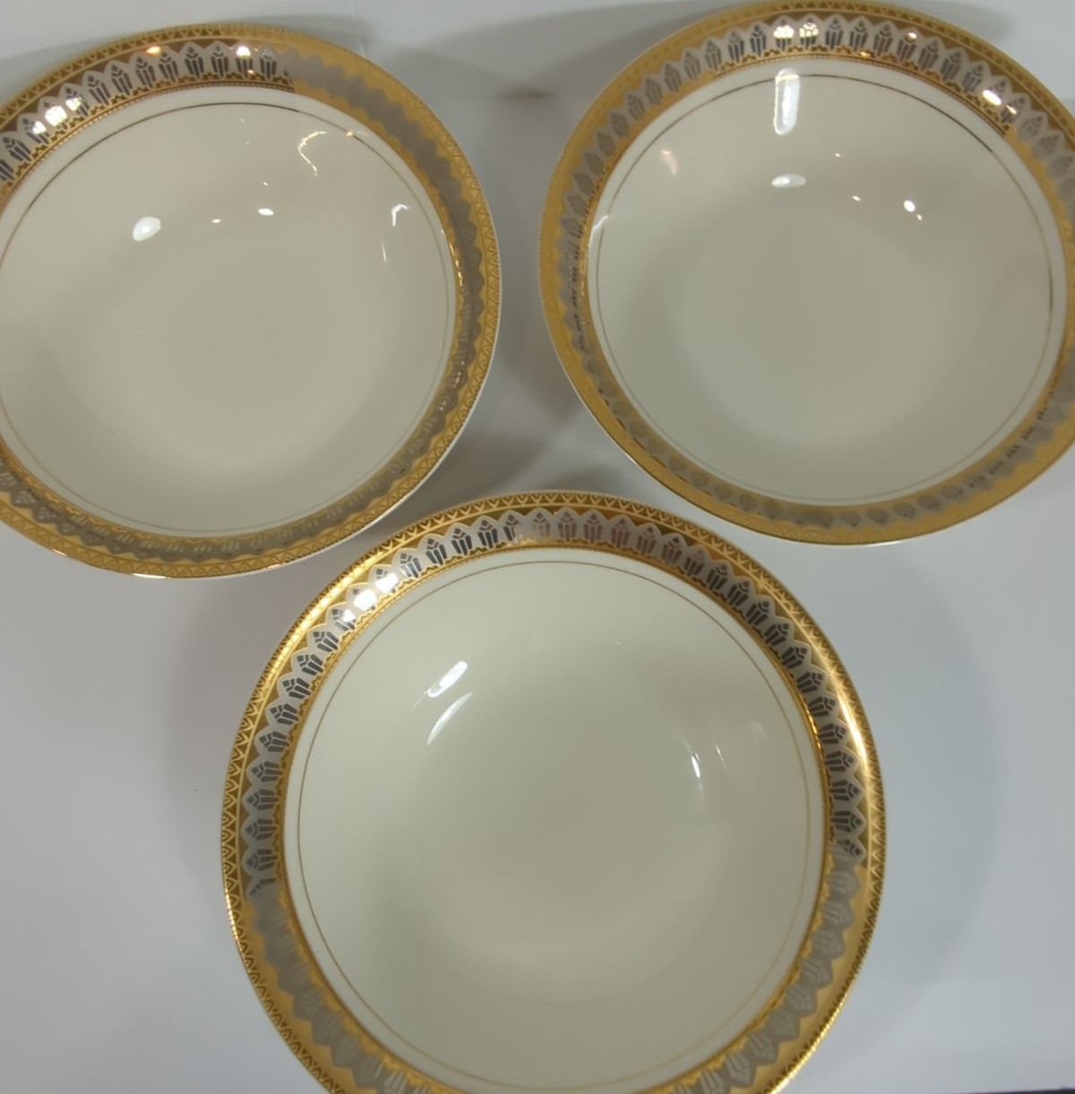 Set of 3 Vintage 1994 Macy’s Royal Gallery San Marco 9″ Gold Trim Serving Bowls