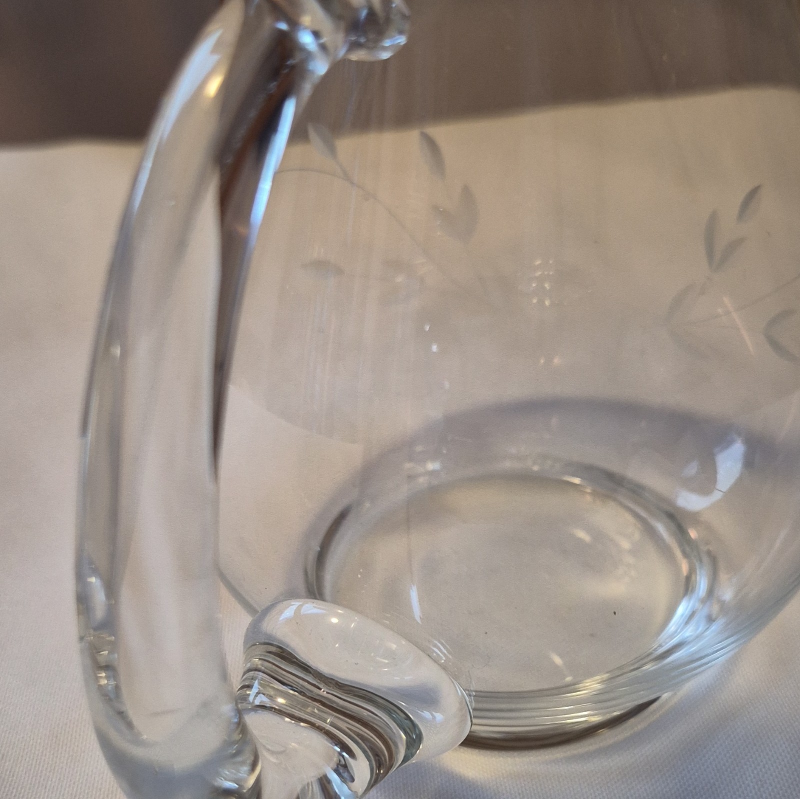 Clear Glass Pitcher 1.5L 6.5in White Floral Etched Decorative Glossy Finish