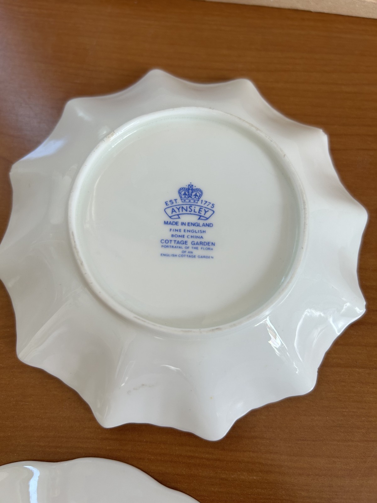 Lot: 6 Vintage Floral Variety Cottage Core Wall Plate Decor 10″ & Smaller