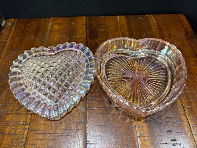 Vintage Iridescent Pink Carnival Glass Quilted Heart Box L. E. Smith – EUC