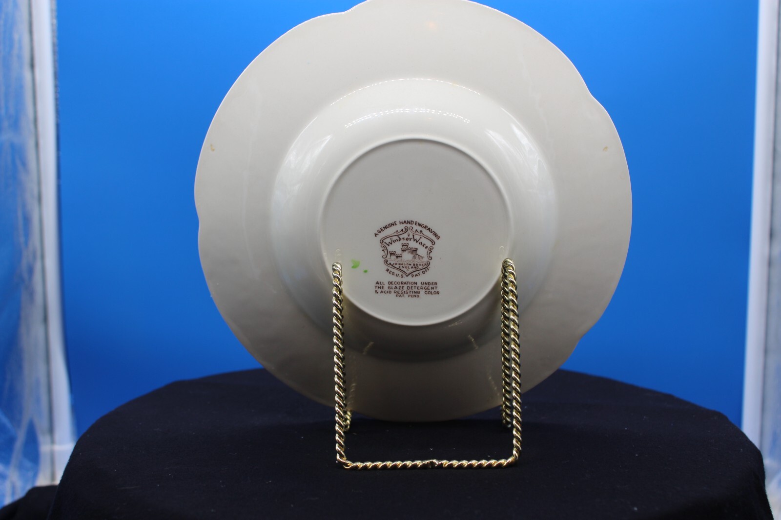 Windsor Fruit-Windsor Ware-England-Johnson Brothers- 8 3/4 Bowl Set of 2