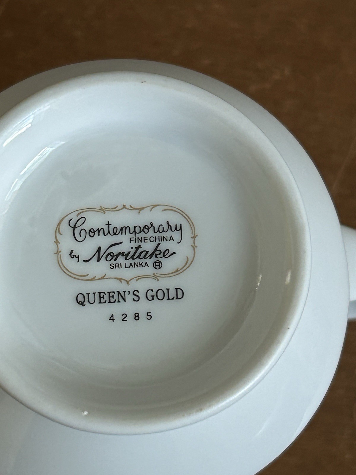 QUEEN’S GOLD Noritake 4 Cup And Saucer Sets With Creamer And Sugar Bowl W/Lid