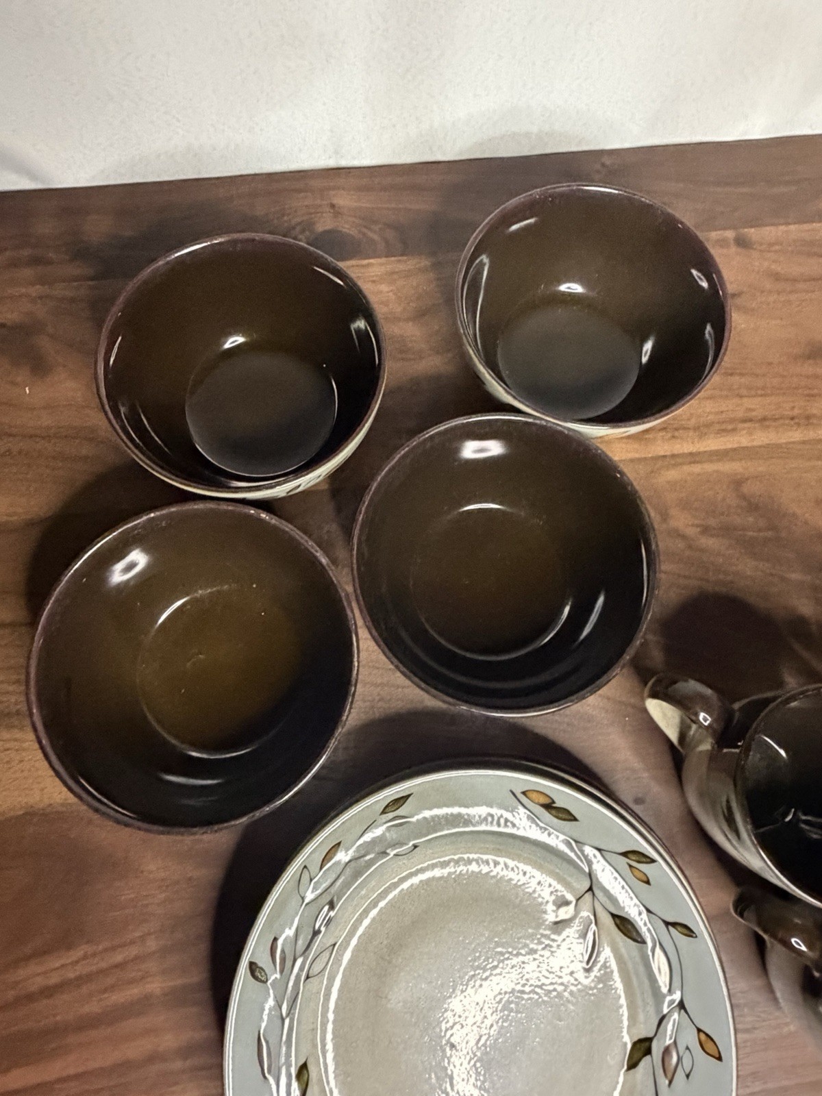 Pfaltzgraff Pastoral Leaves 8 3/4” Plate bowls coffee cups set of 4 of Each