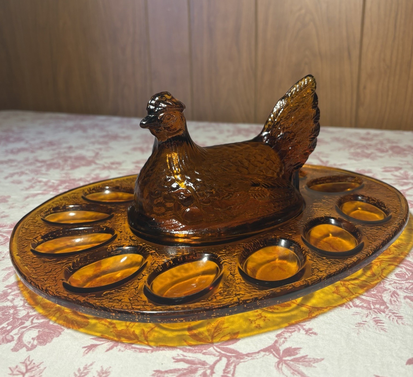 Vintage LE Smith Amber Glass Hen On Nest Chicken Deviled Egg Plate Rare HTF