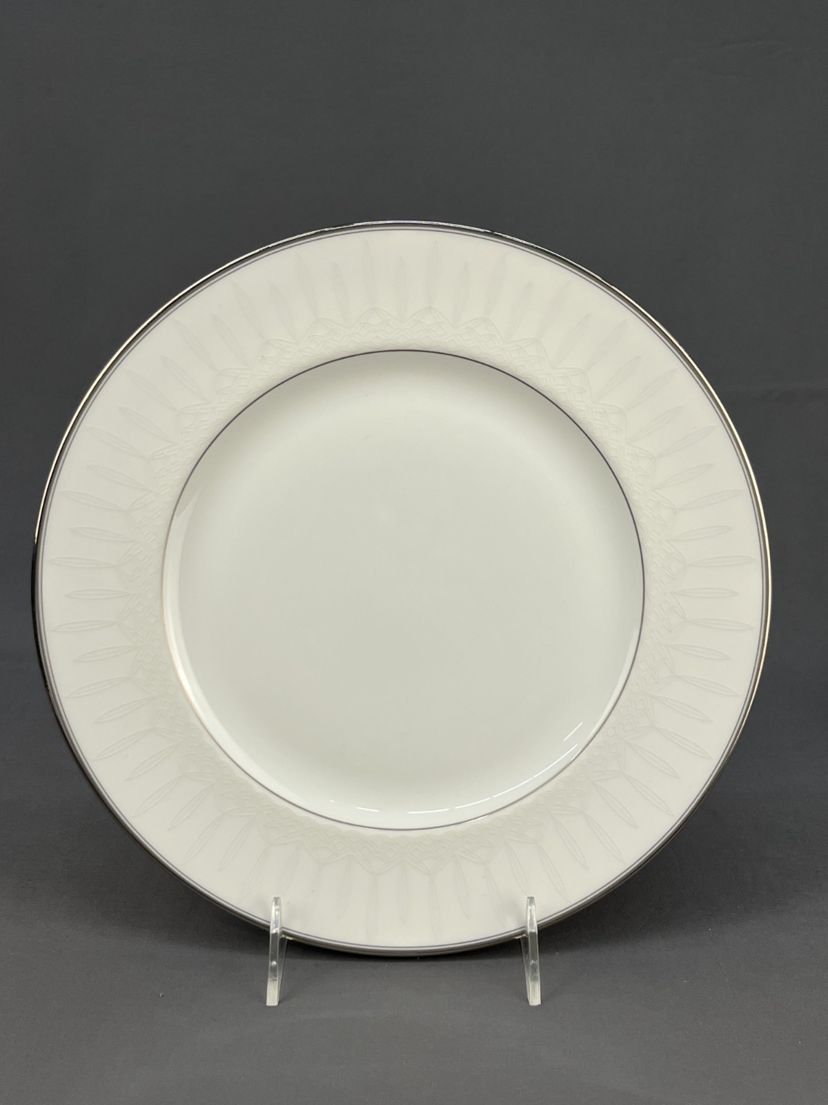 13 WATERFORD LISMORE Platinum Fine Bone China 10 3/4″ Dinner Plates; Mint