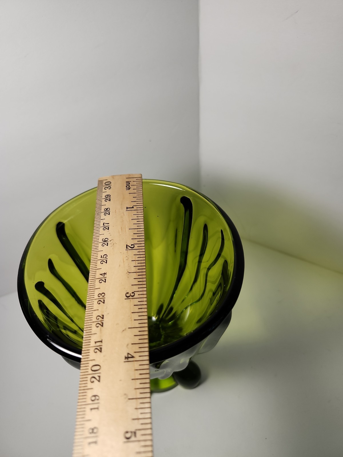 Vtg Dark Green Pedistal COVERED CANDY DISH~ COMPOTE ~VANITY JAR ART GLASS 4″x8″