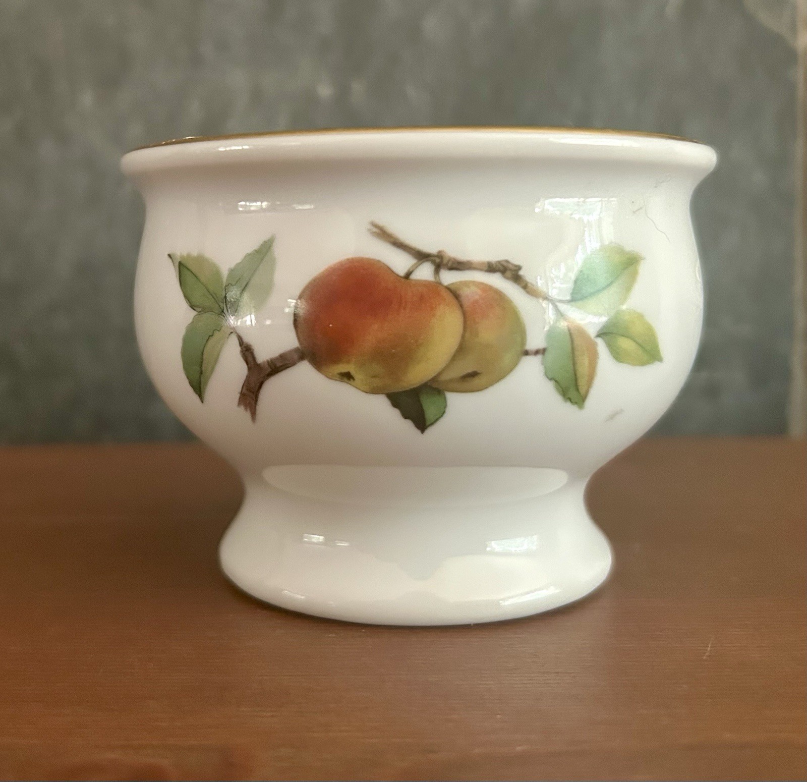Royal Worcester Evesham Gold Pestle Bowl Porcelain Cherry Peach Blackberry 3.5″