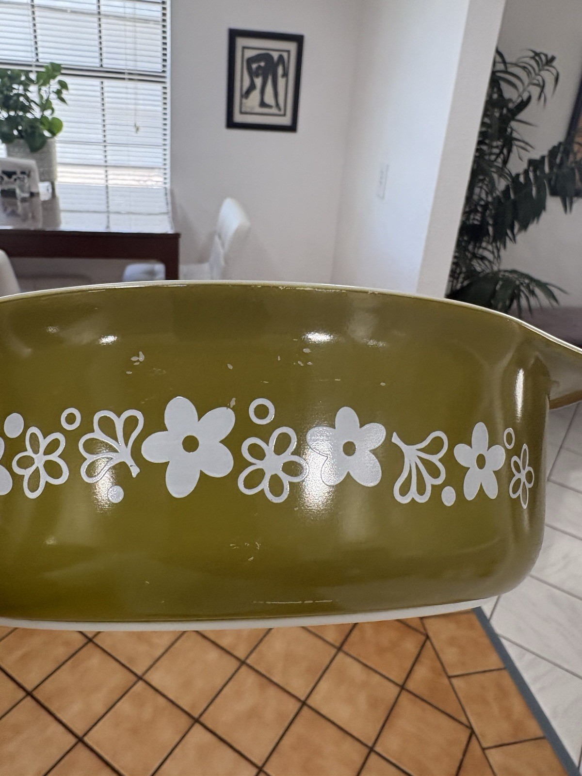 VTG PYREX Oval Casserole w/ Lid Avocado SPRING BLOSSOM CRAZY DAISY 1 1/2 QT 043