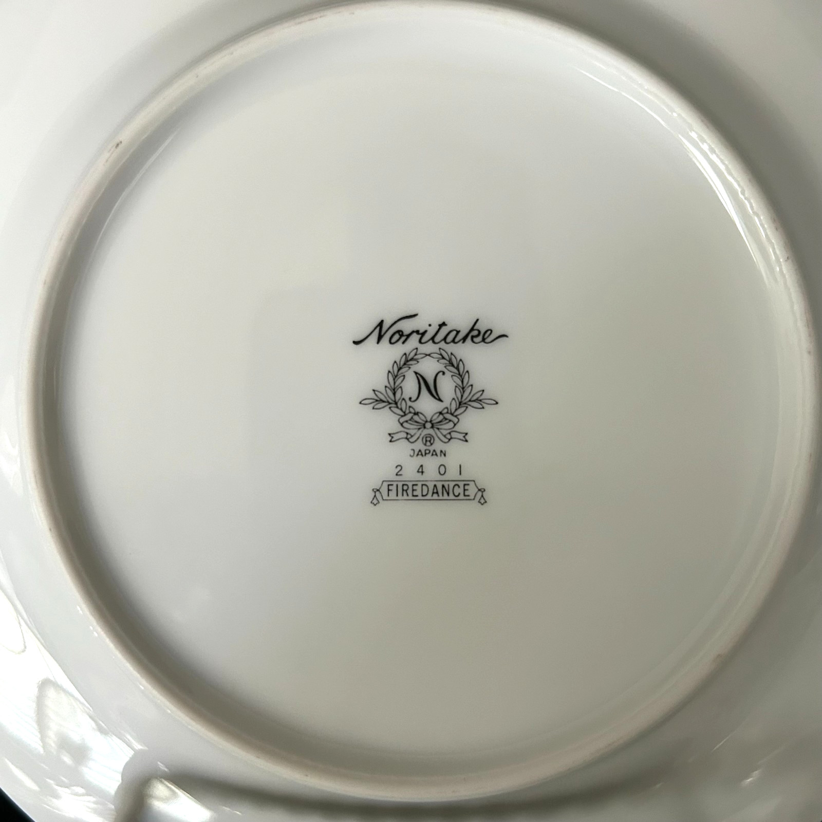Vintage Mismatched Fine China Bread Dessert Party Plates – 4 Red Purple Florals