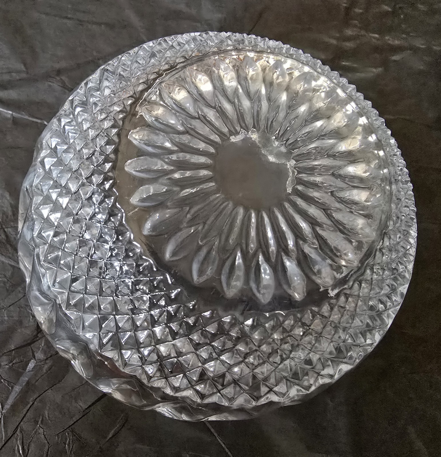 Unmarked 2-Piece Clear Crystal Round Bowl Set, Scalloped Rim Starburst