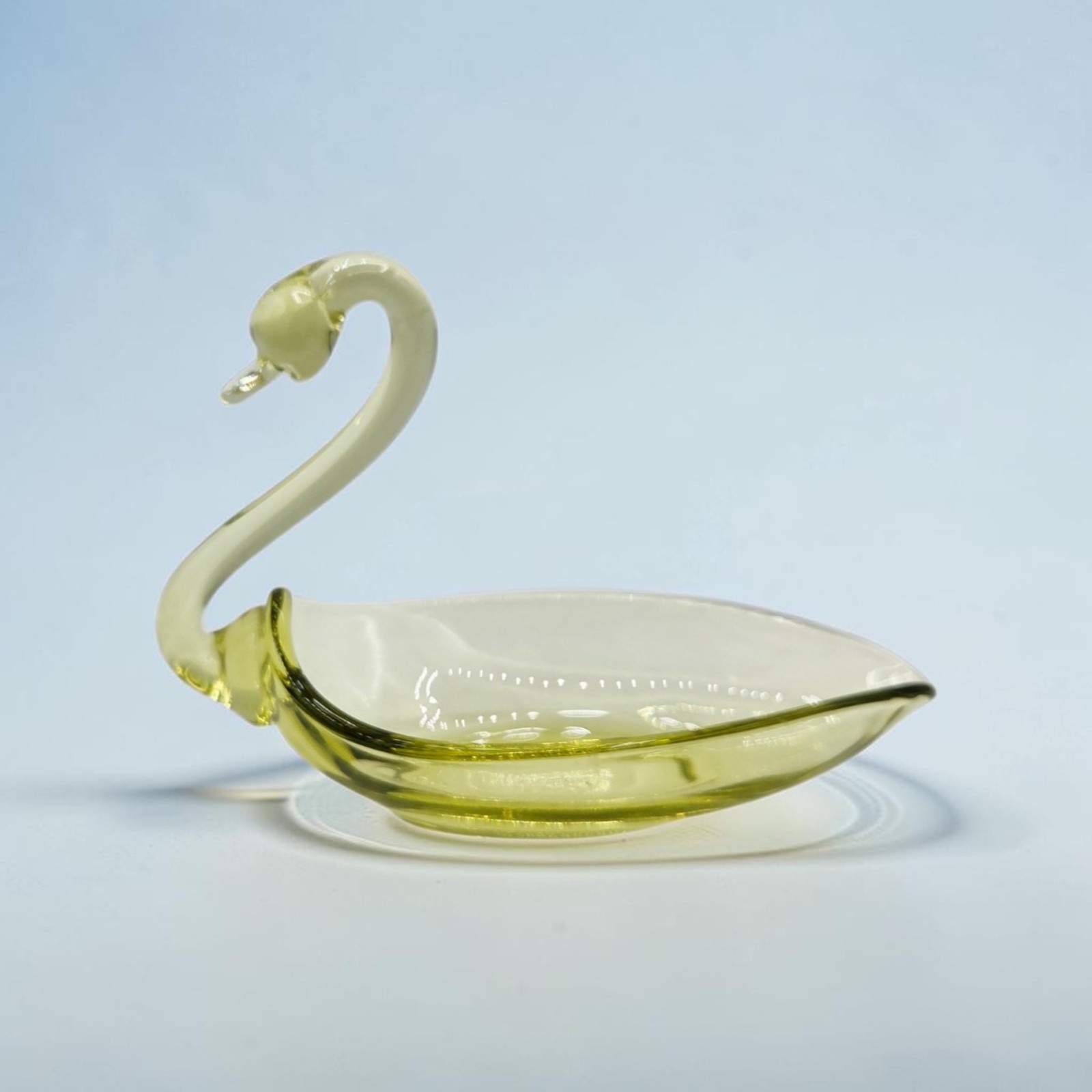 1940s Duncan & Miller Yellow Swan Art Glass Dish Pall Mall Small 5in