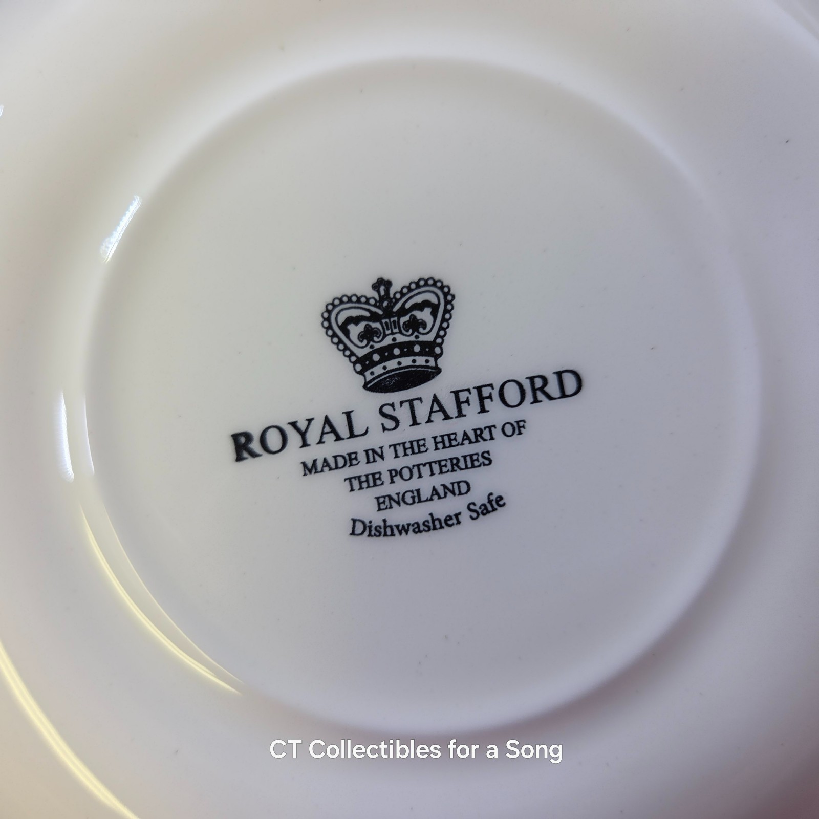 New Set 12 Royal Stafford Haunted Home Cereal Bowls 7 1/2″ Black & White in Box