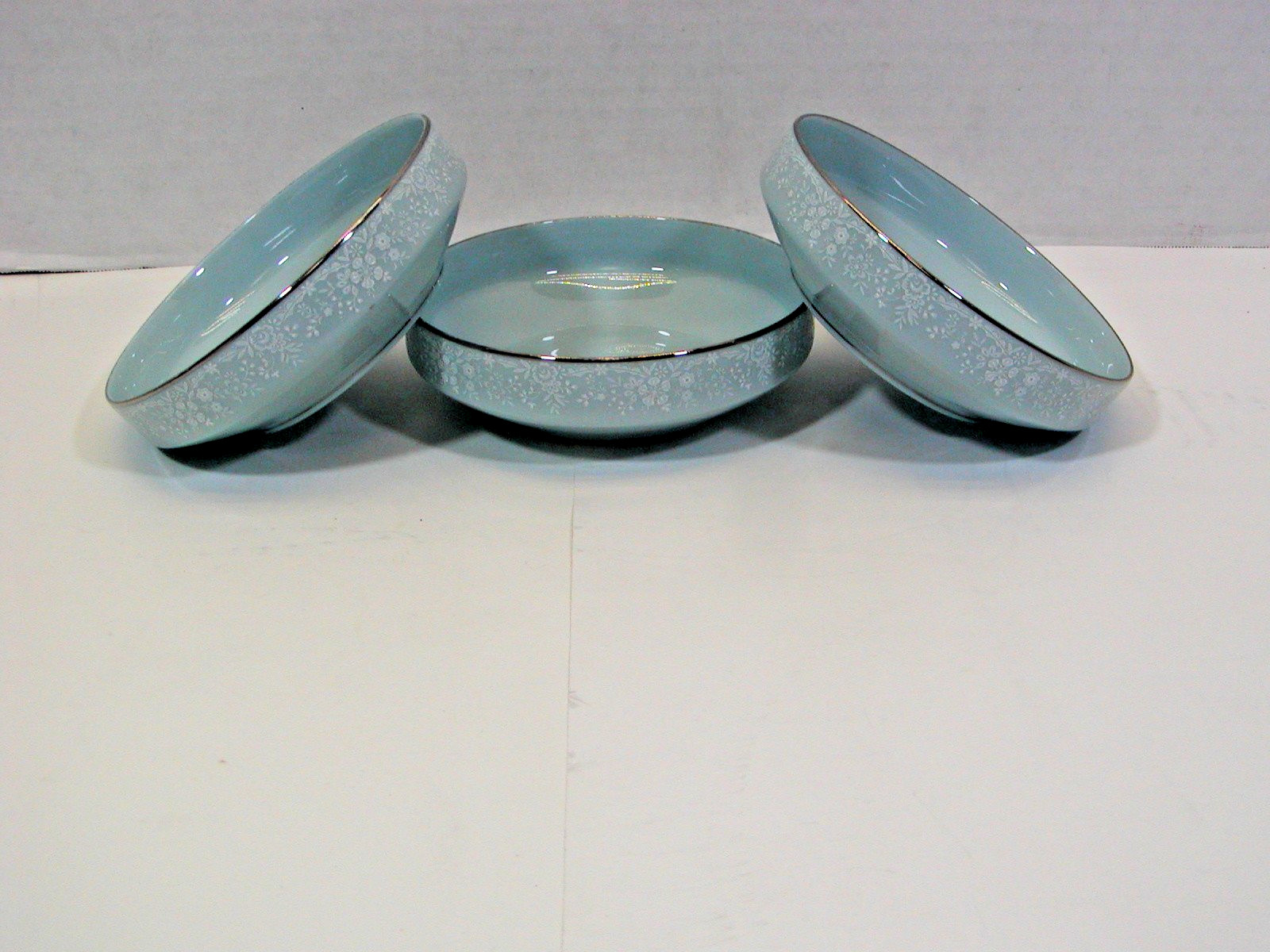 3 NORITAKE FIDELITY 5″ BERRY DESSERT BOWLS