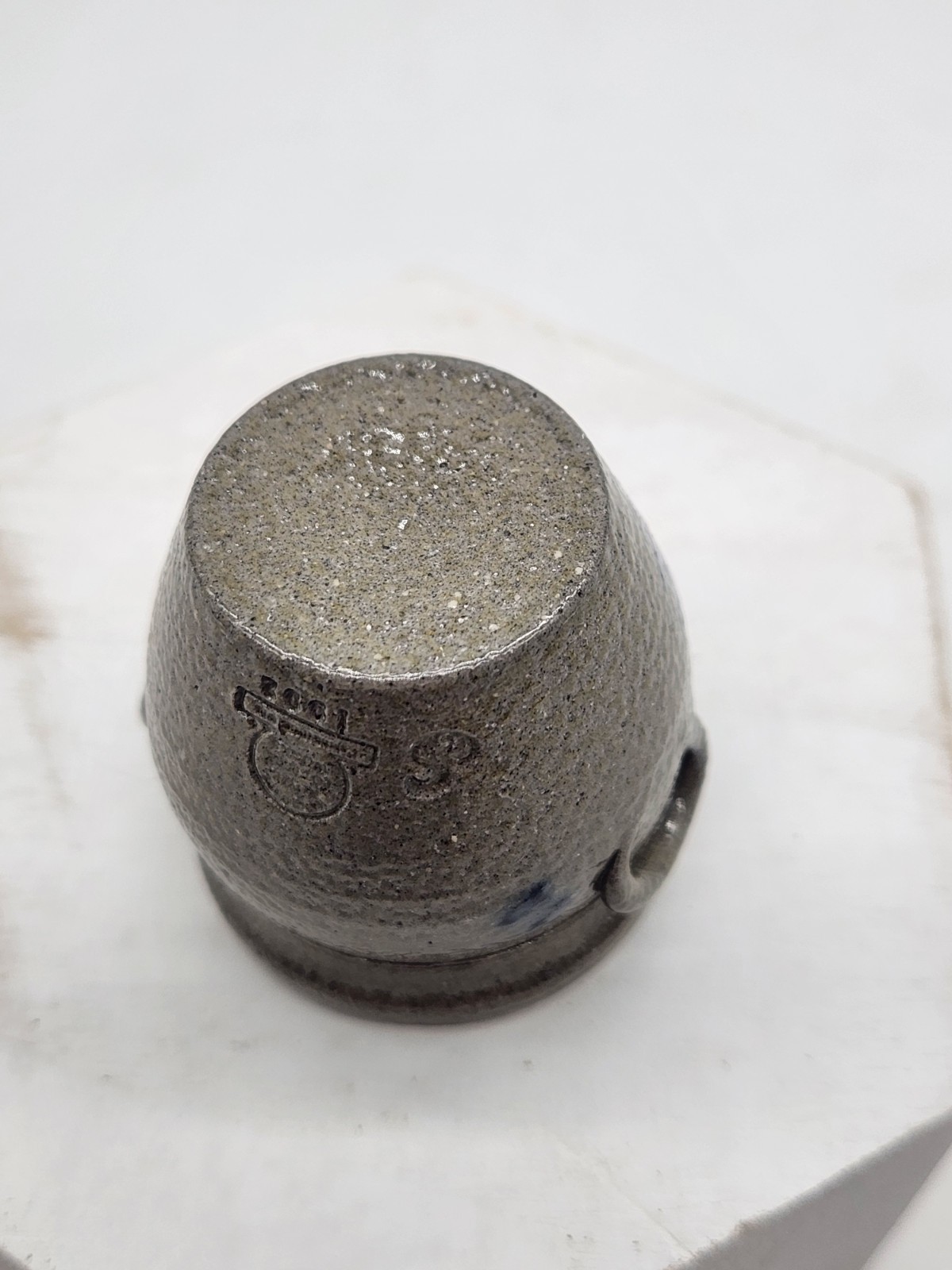 1992 Rowe Pottery Works Miniature Crock Stoneware Salt Glaze Blue Flower 1.5″