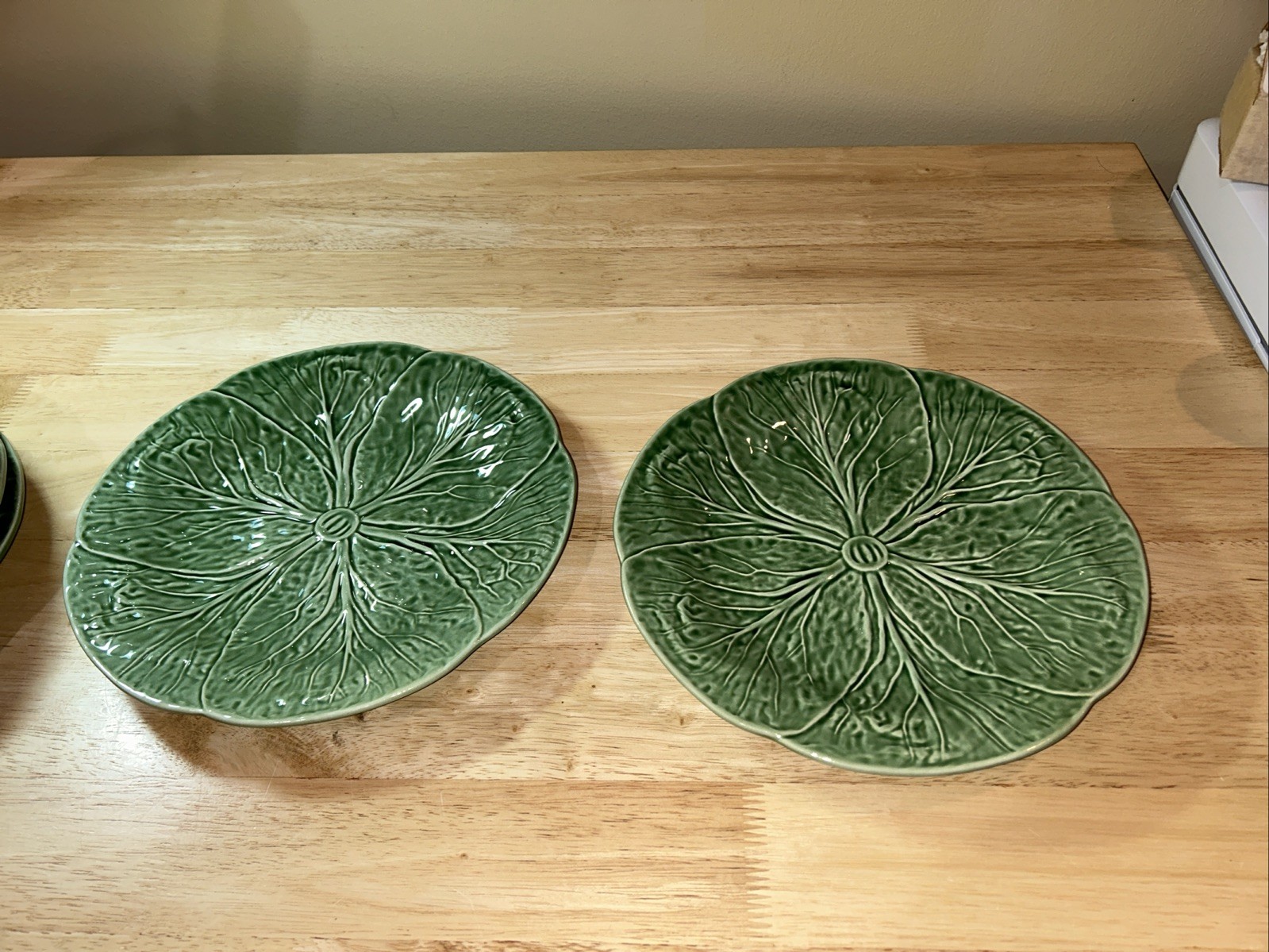 (2) San Raphael Green Cabbage Bordallo Pinheiro Dinner Plate Portugal 10.25” EX