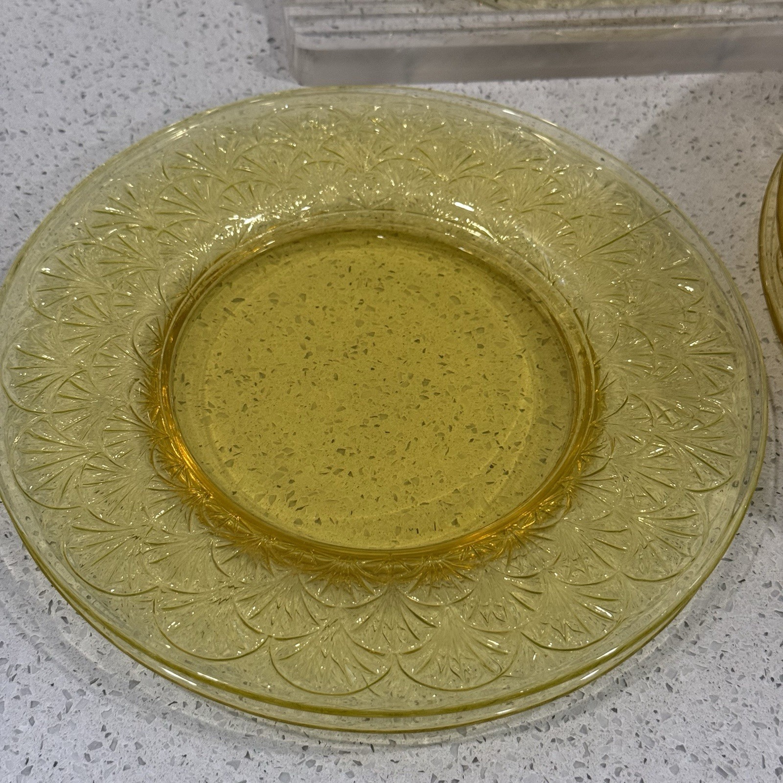 Antique Pukeberg Turkey Tracks Royal Fan Vaseline Uranium Glass 7.75” Plate