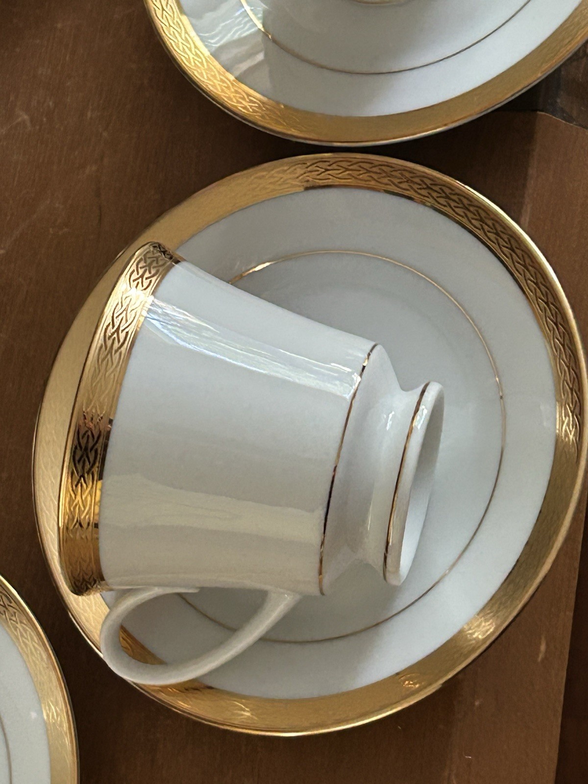 QUEEN’S GOLD Noritake 4 Cup And Saucer Sets With Creamer And Sugar Bowl W/Lid