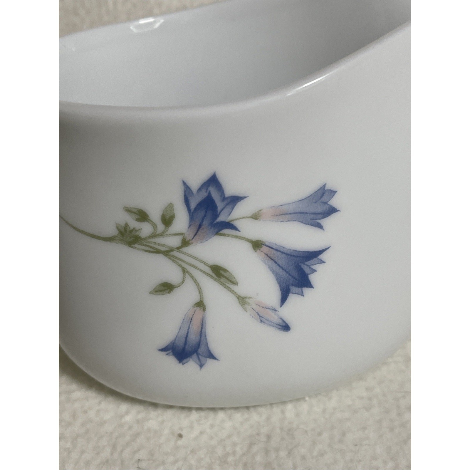 Beautiful Corning Blue Dusk Flower Designed Handled Gravy Boat