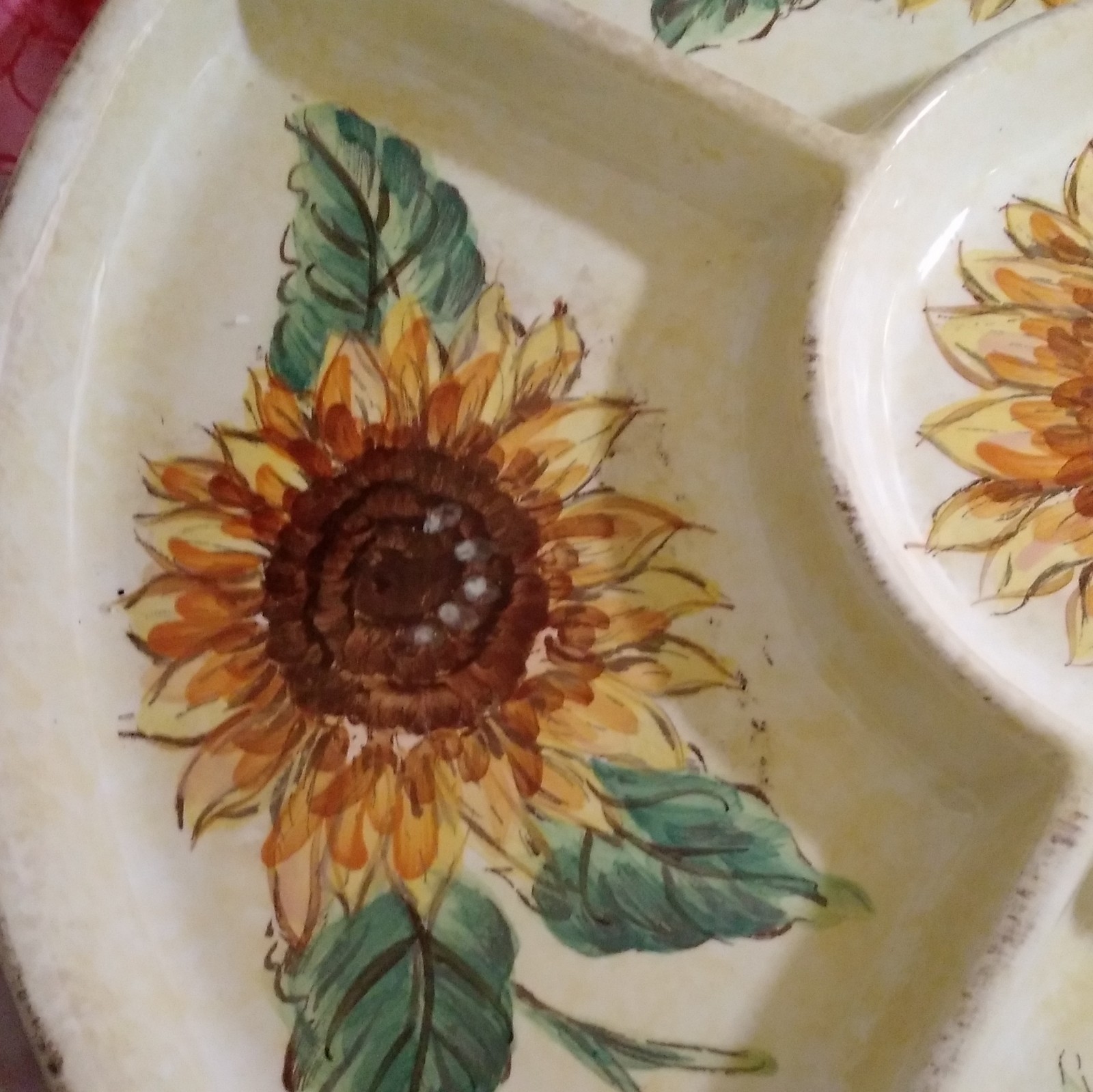 Maxcera Tuscan Sunflowers Round Divided Ceramic Serving Tray Glossy Backstamp