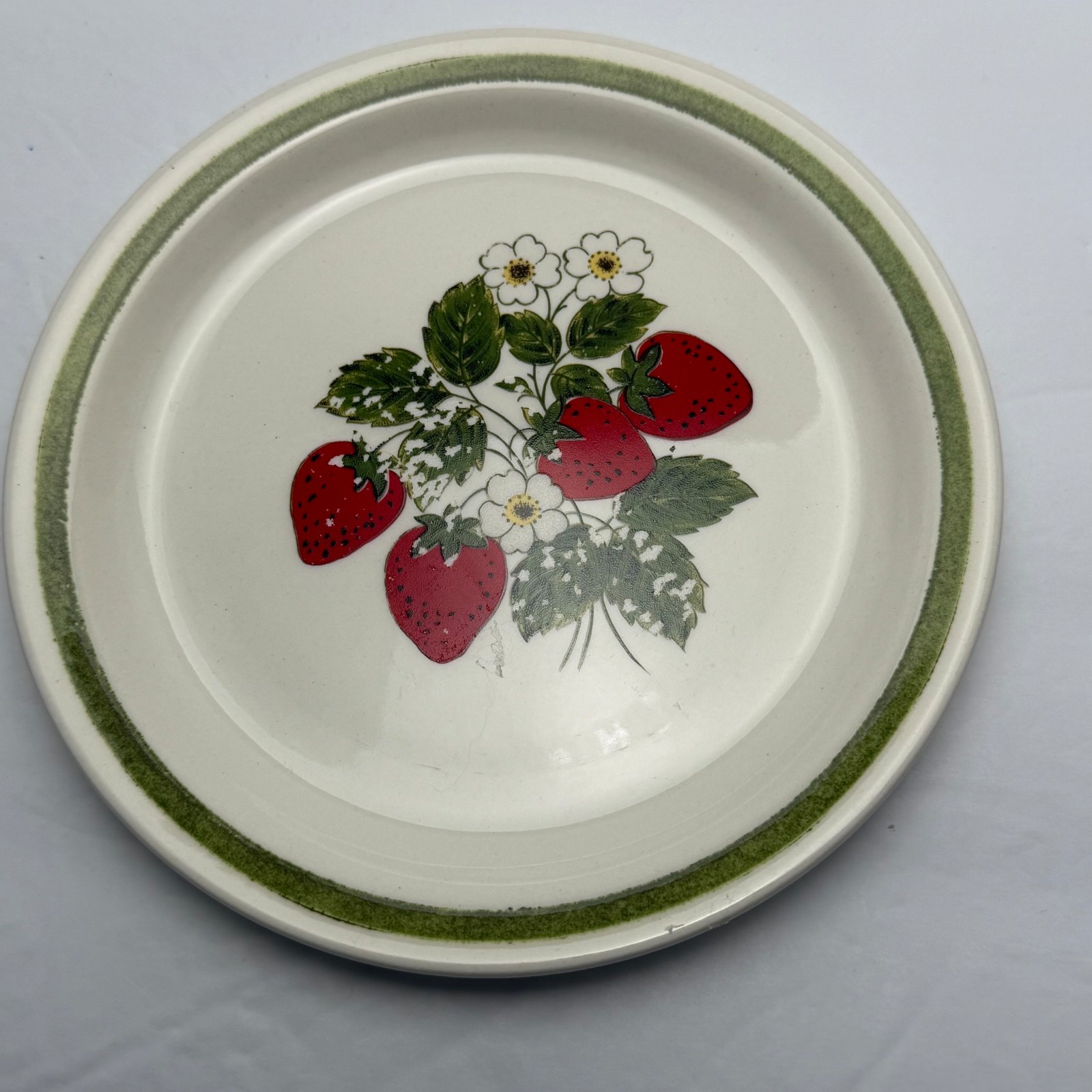 Vtg | Strawberry Salad Plates | 7.25 in | Country Kitchen Retro | Set of 4 O425