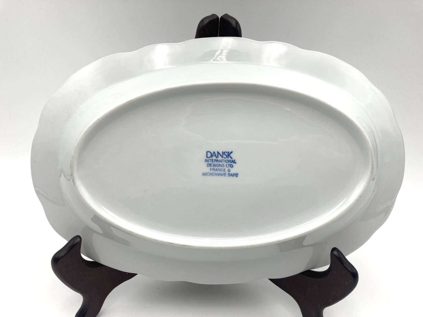 Dansk Gravy Boat & 10” Tray Ivy Embossed Fruit and Leaves White 2 Pc Vtg Set
