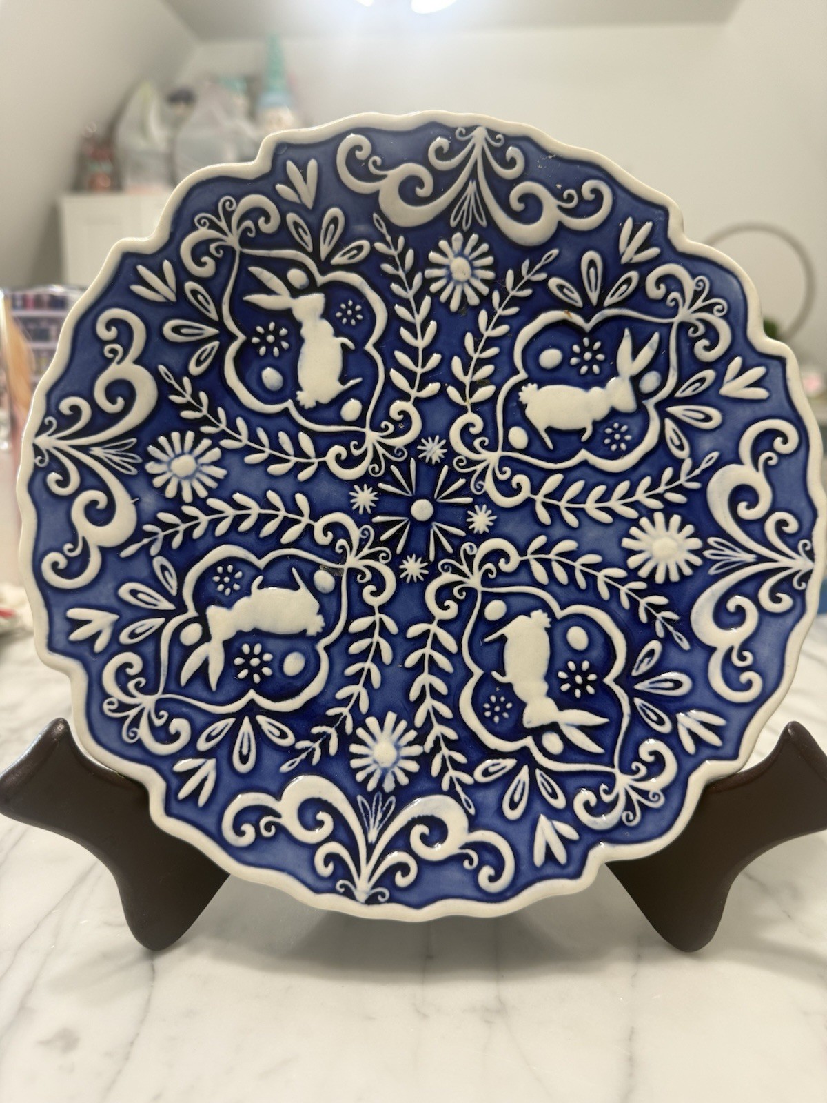Blue And White Majolica Bunny Plate 8 Inch –