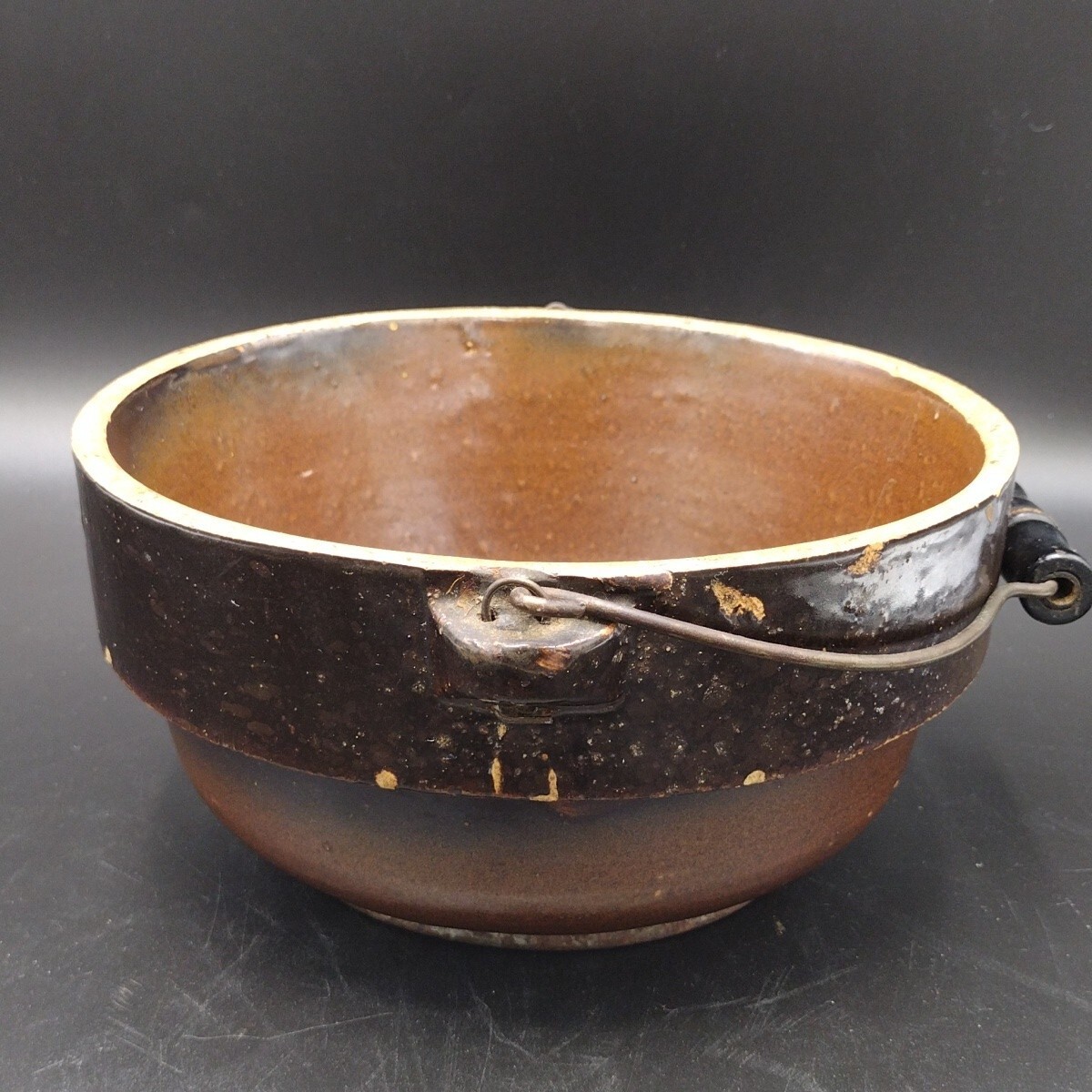 Antique Stoneware Salt Glaze8¾” Crock Mixing Bowl Wire Handle Metal Bottom Brown