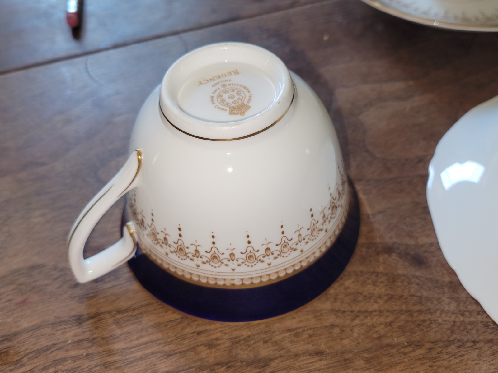 Set Of 4 ROYAL WORCESTER Fine Bone China REGENCY BLUE Tea Cups & Saucers