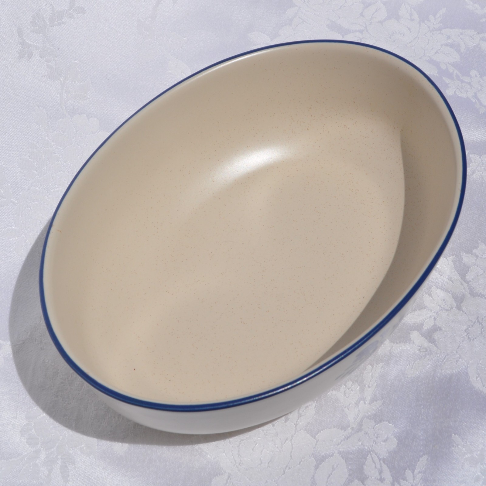 Pfaltzgraff Yorktowne Oval Serving Bowl 10″x7.25″x2.75″ Blue on Cream Stoneware