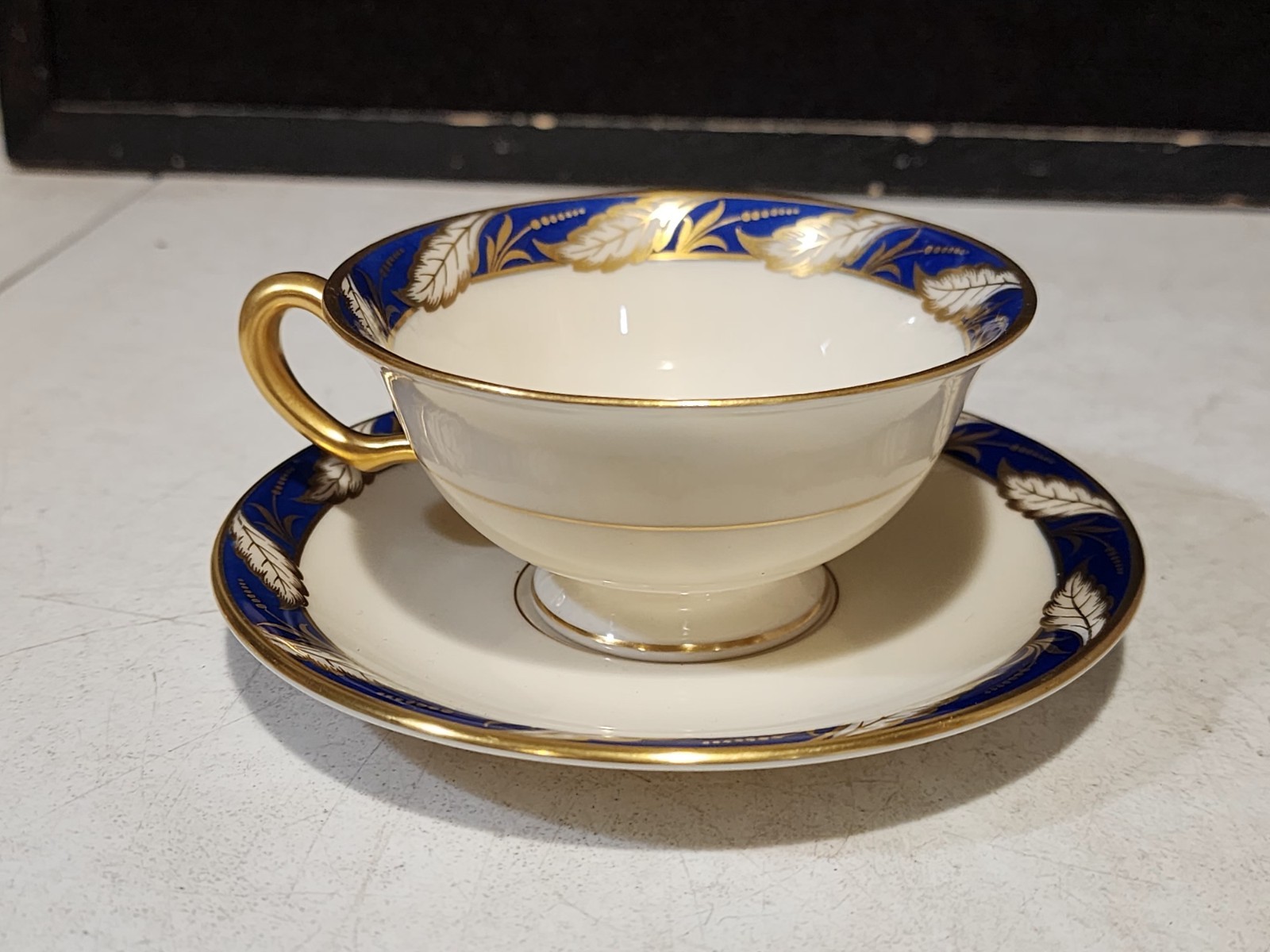 RARE – VINTAGE LENOX BELLEVUE COBALT BLUE TEA COFFEE CUP & SAUCER SET