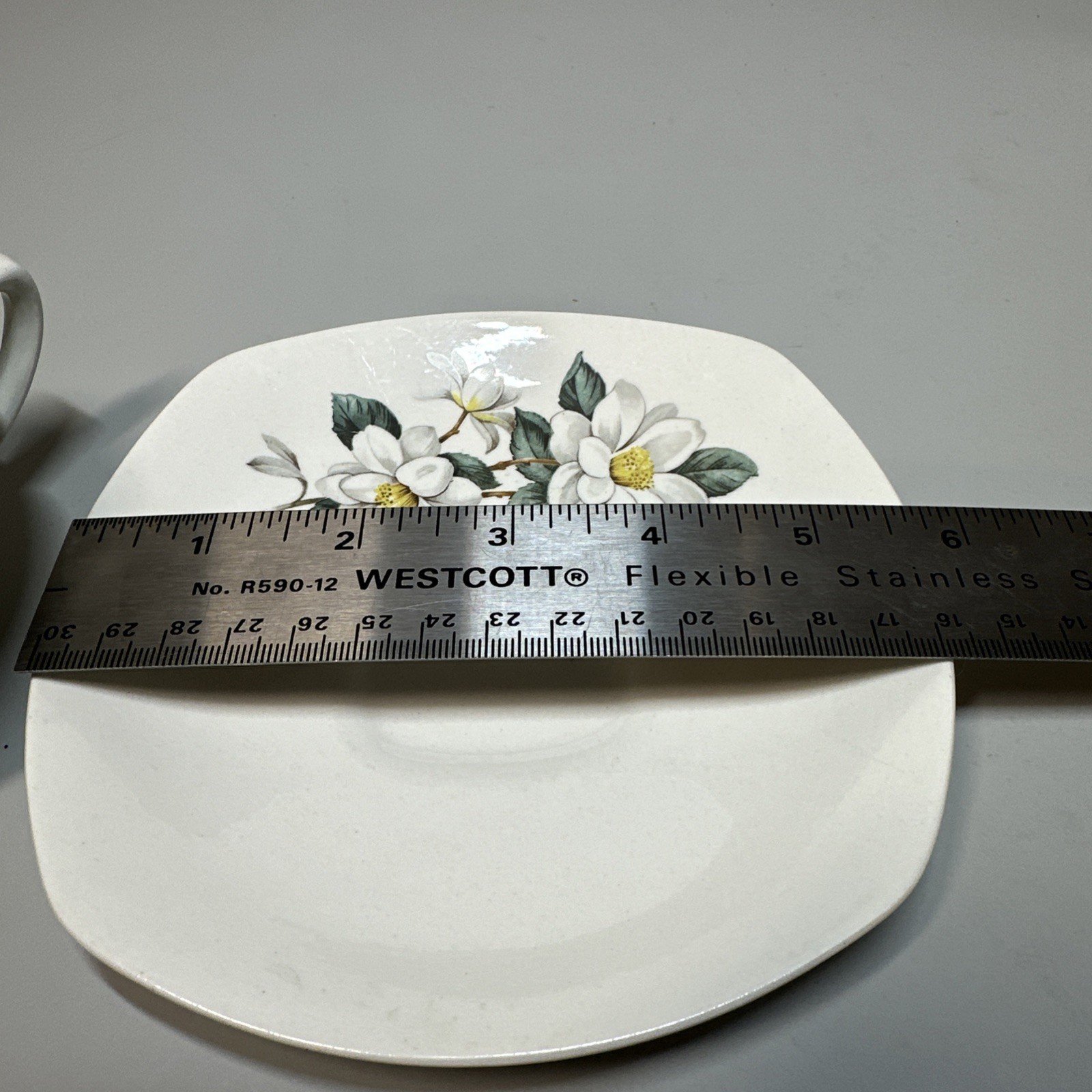 Vtg Midwinter Stylecraft Camelia cups & saucers fashion shape MCM MOD EUC 6oz