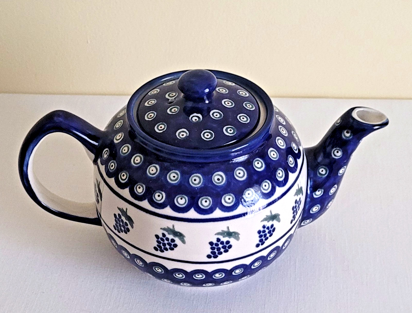 Boleslawiec Polish Pottery Peacock Blue Grapes Teapot with Lid – 5 1/2 inches
