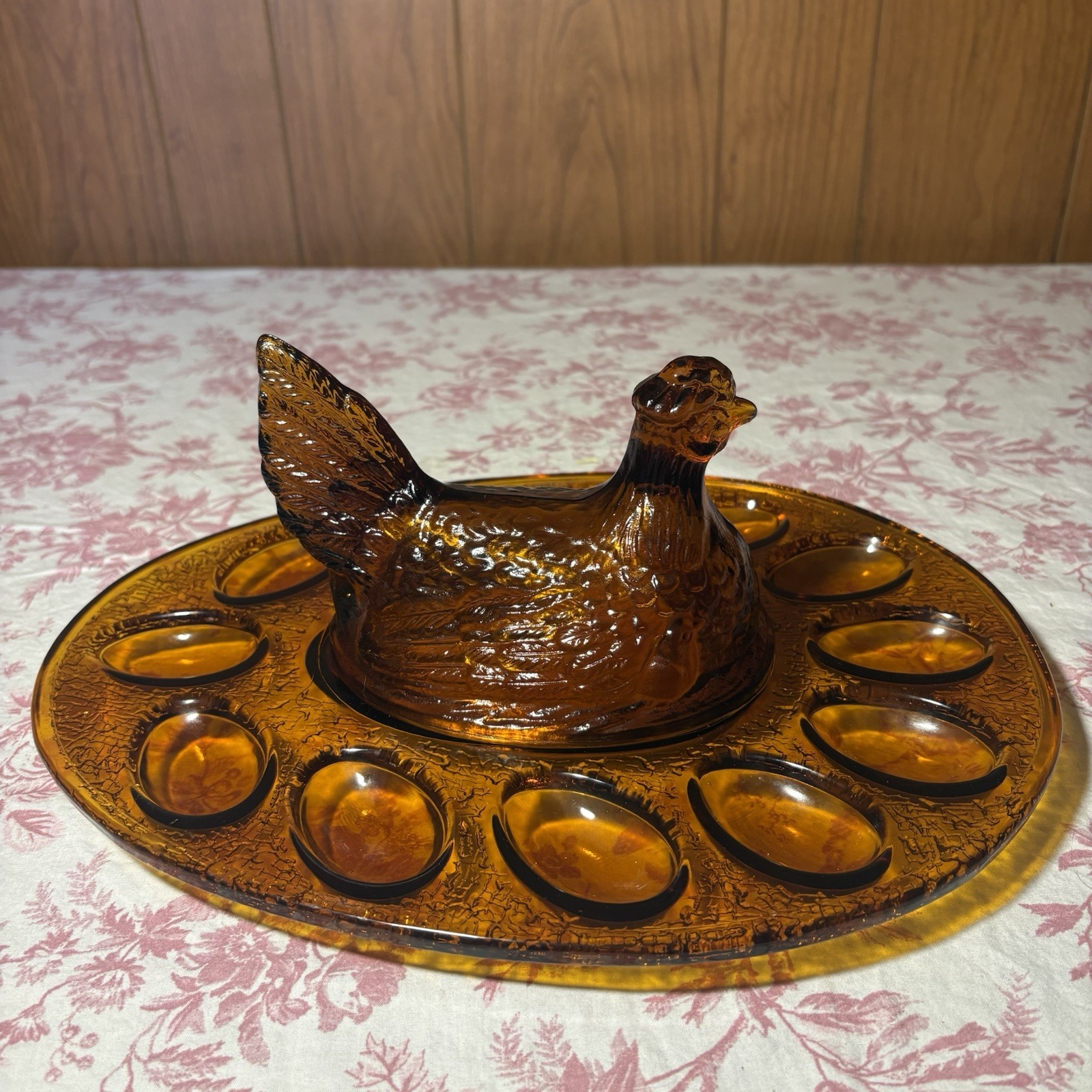 Vintage LE Smith Amber Glass Hen On Nest Chicken Deviled Egg Plate Rare HTF