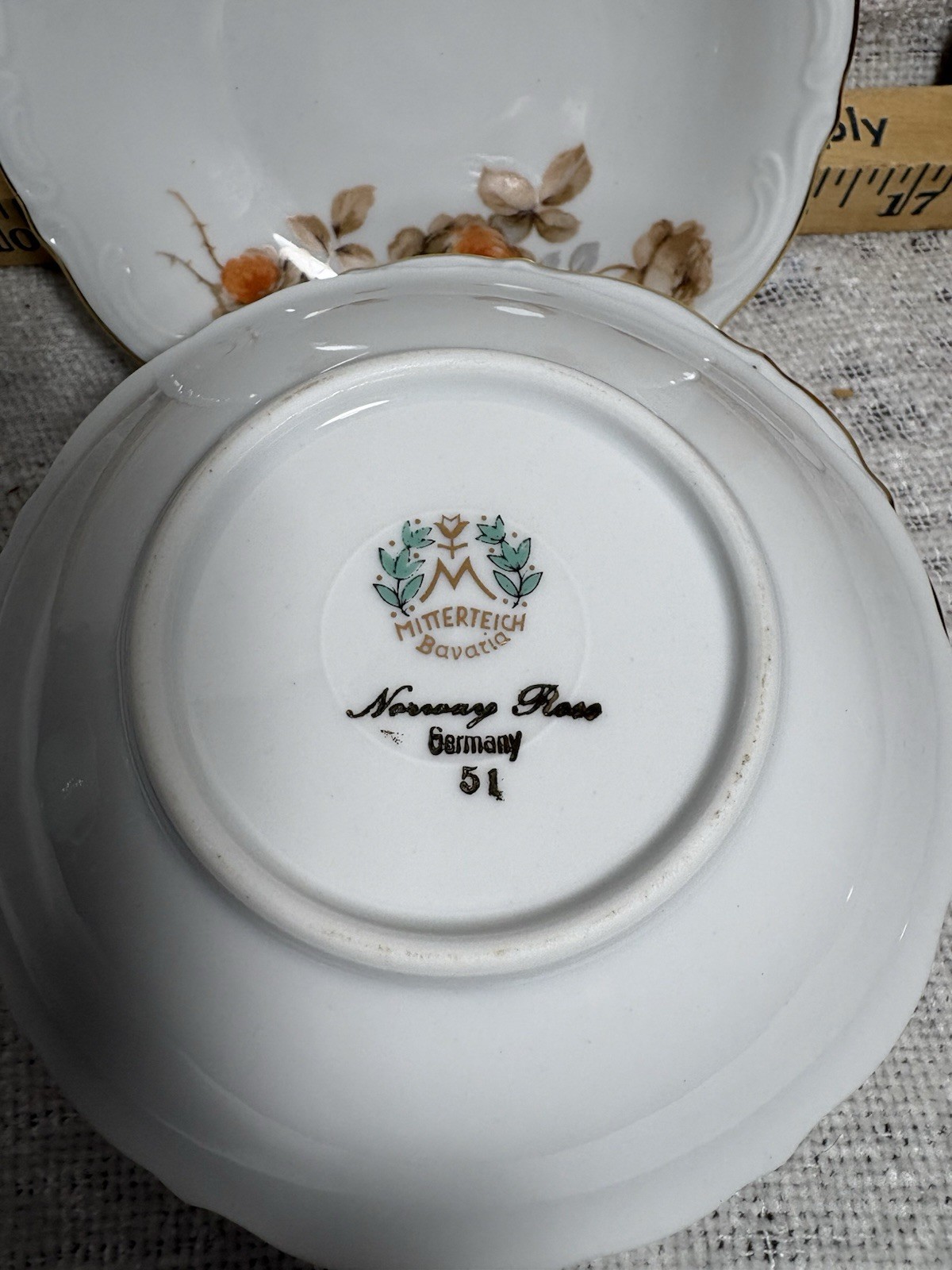 FOUR Mitterteich Bavaria “NORWAY ROSE” FRUIT/SAUCE BOWLS, Porcelain, Gold Trim