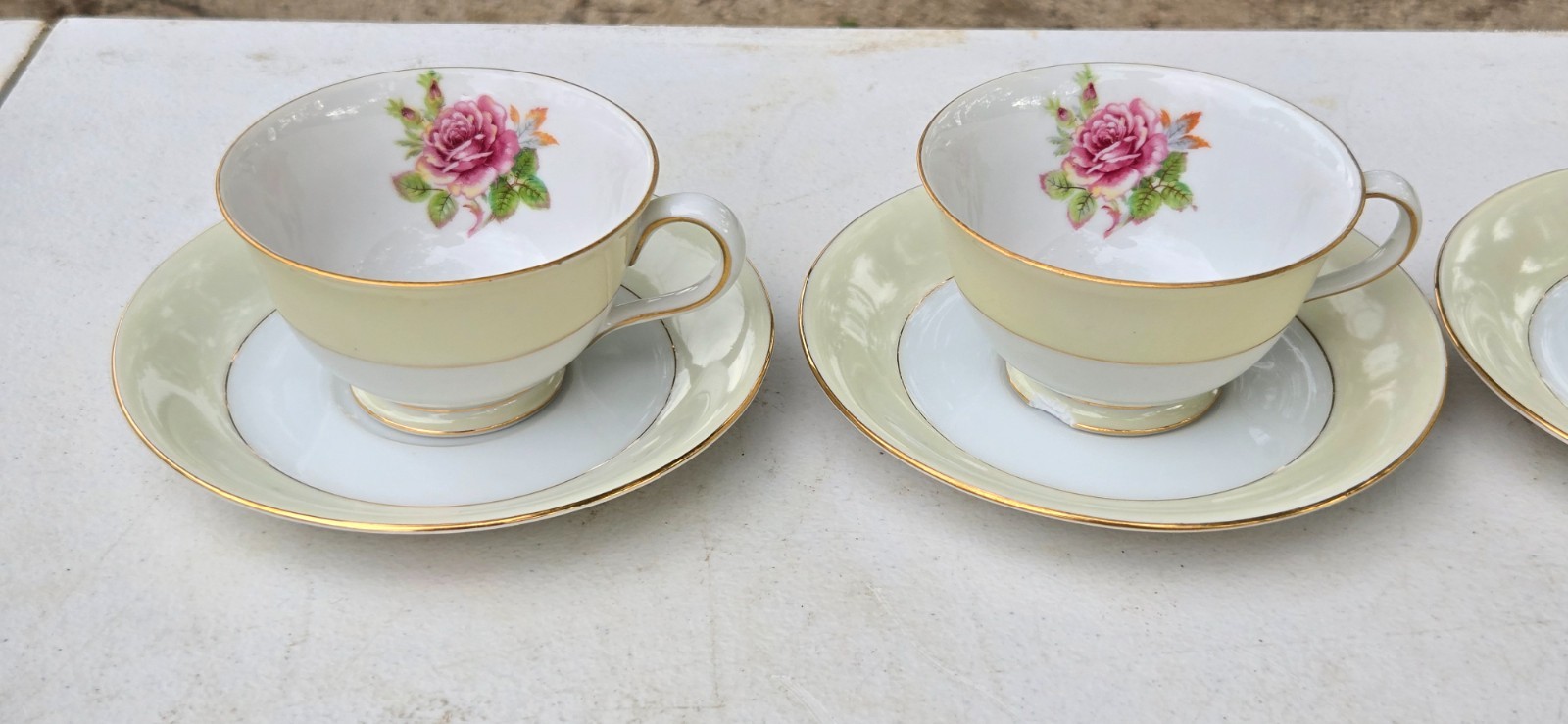 Fuji China Rosette Set of Four Cup W/Saucers Gold Rim Made in Occupied Japan b