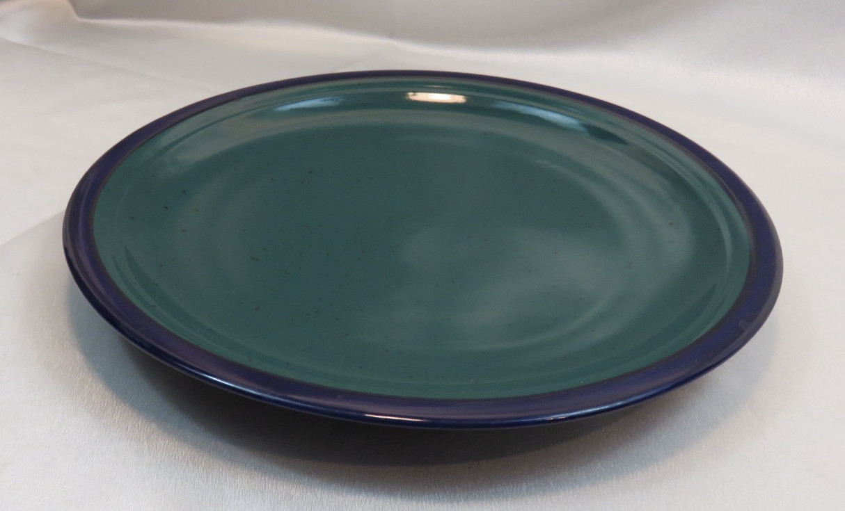 Betty Crocker Chop Plate Serving Platter Harmony Collection Dark Green & Blue