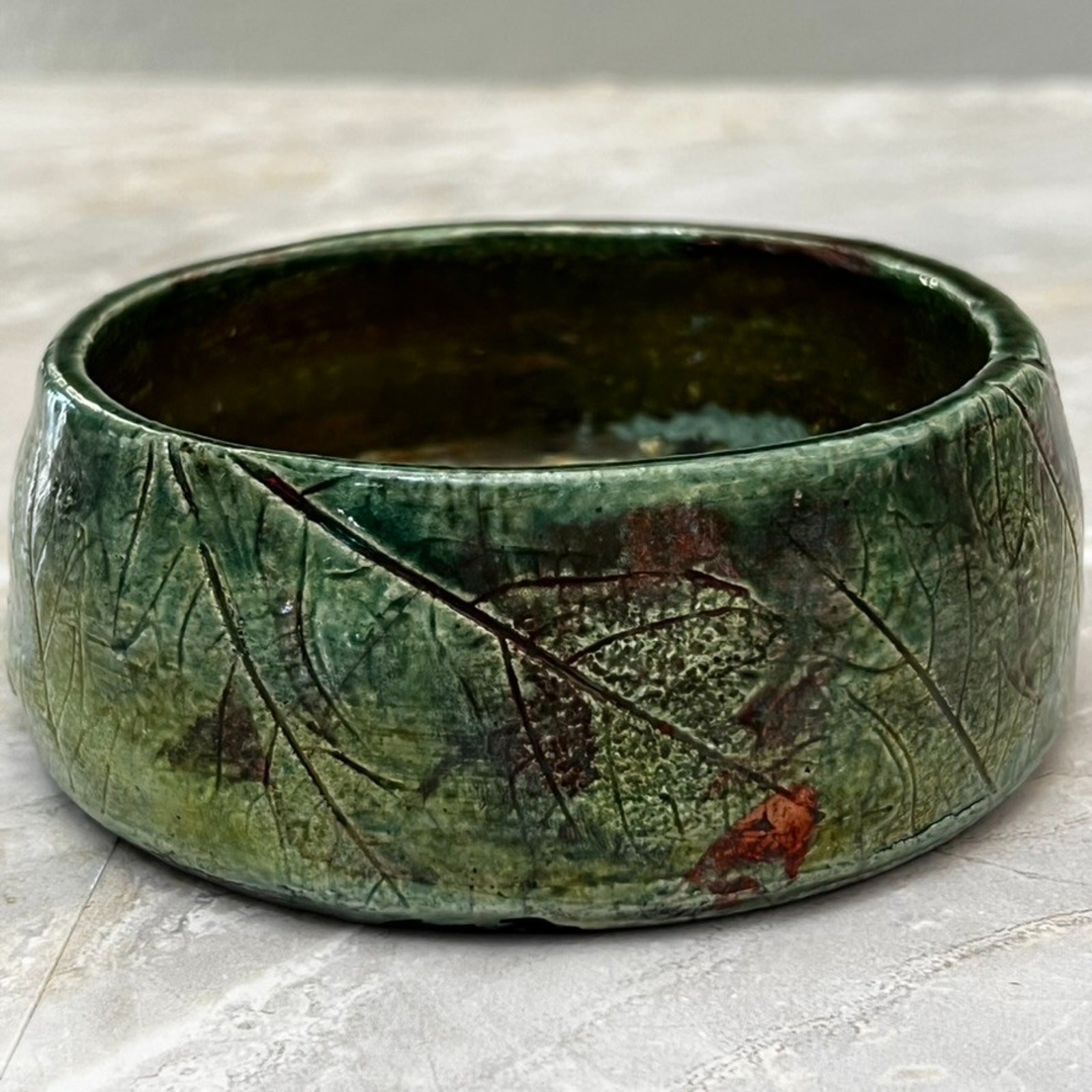 Art Studio Pottery Trinket Bowl Green Glaze Leaf Motif Iridescent Signed