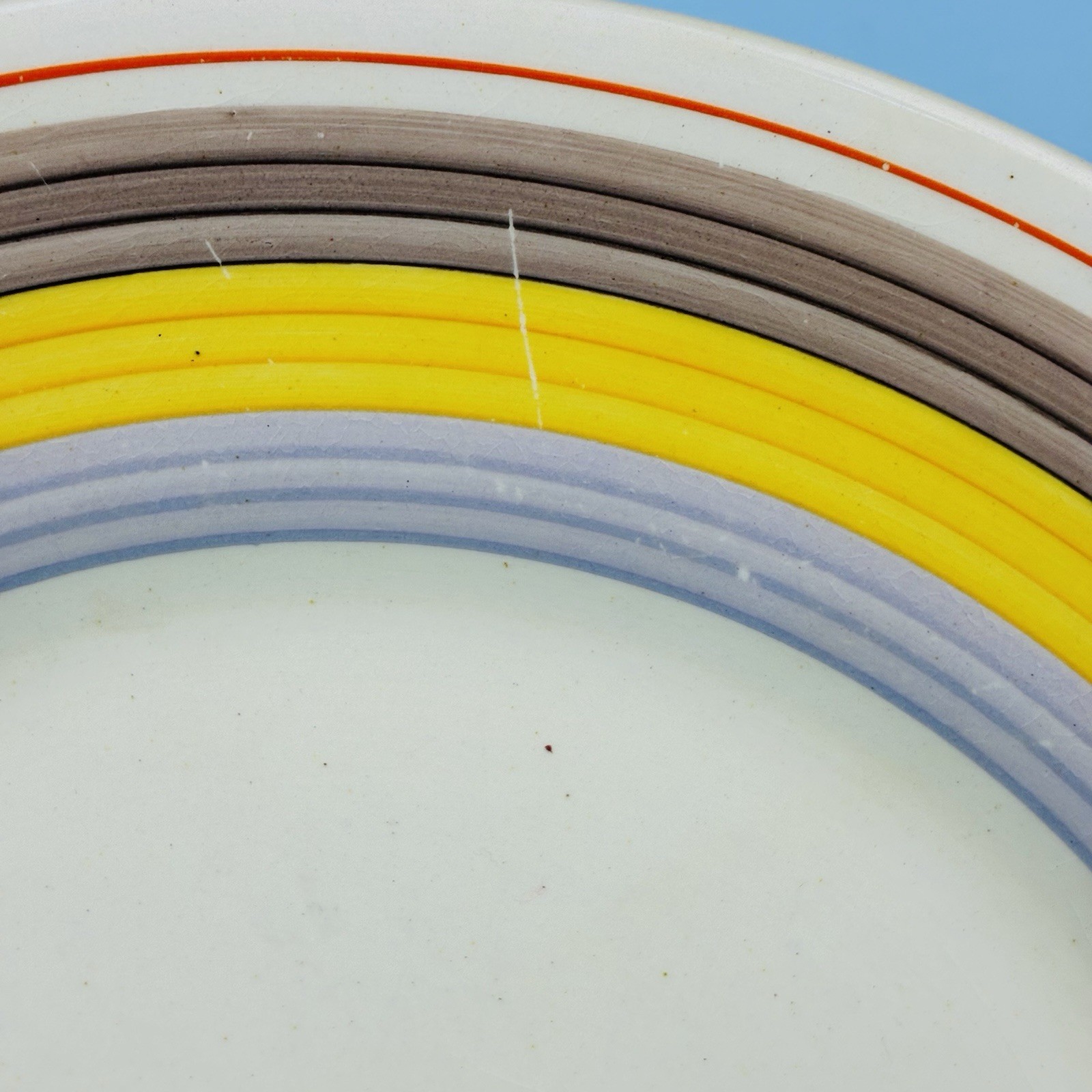 Set of 5 Clarice Cliff Bizarre Hand Painted Banded Dinner Plates – c1934 25.5cm