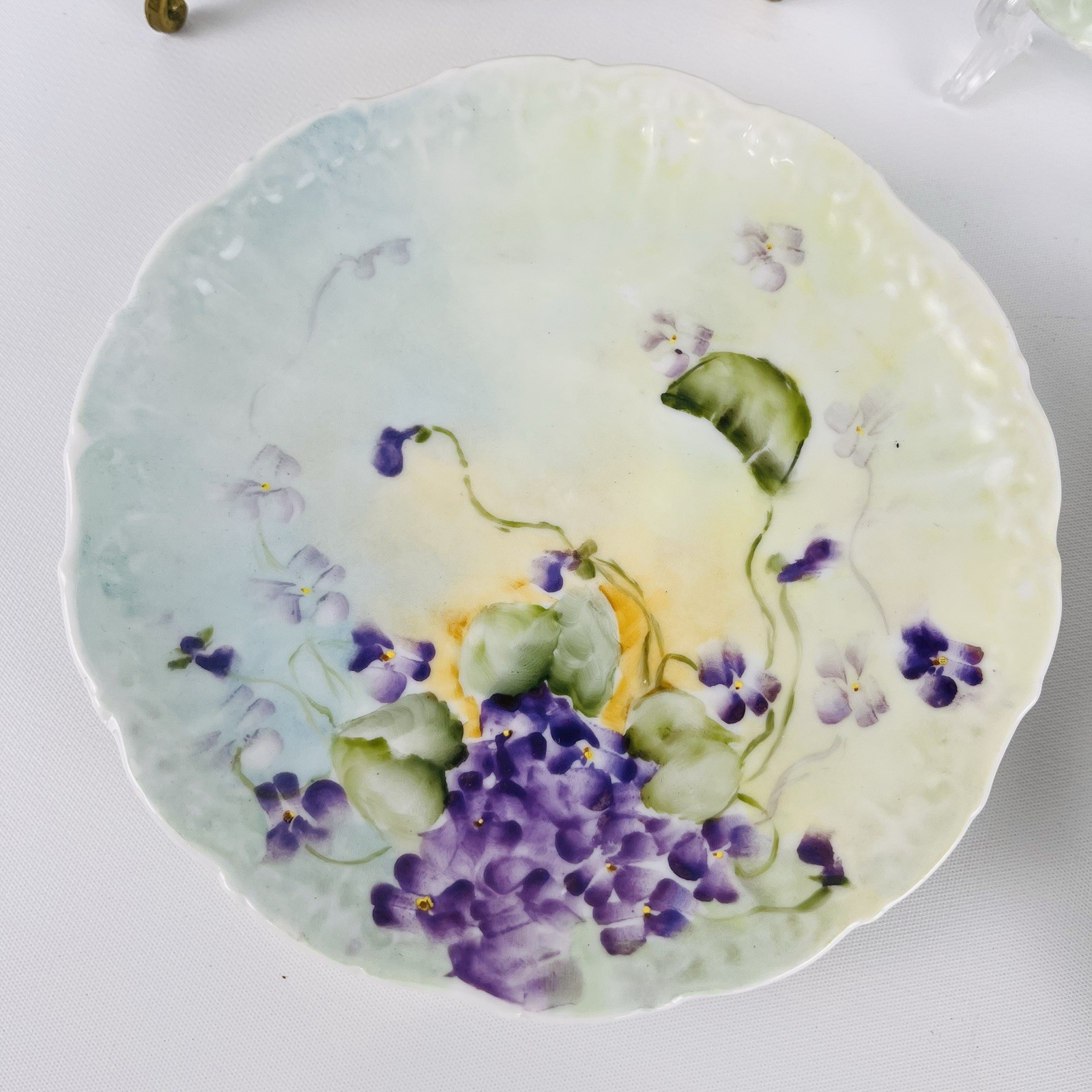 5 Antique Hand Painted Purple Violets 6″ Scalloped Dessert Cabinet Wall Plates