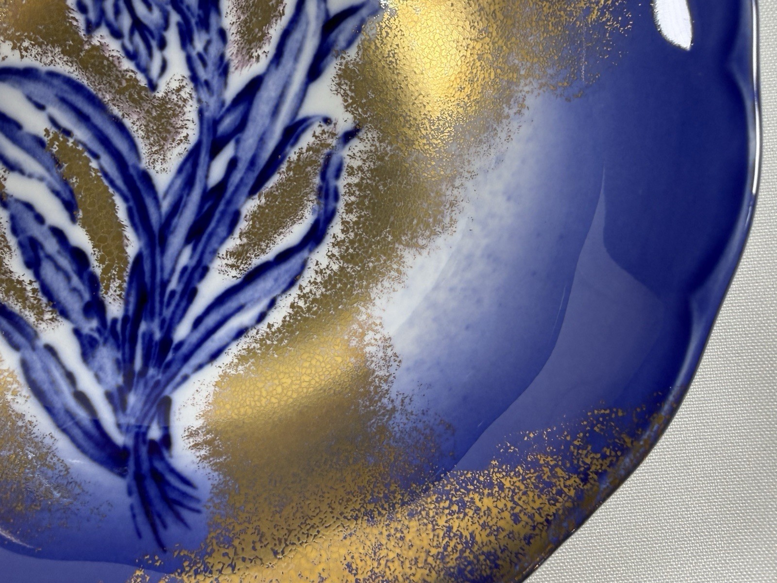 Vintage Victoria Ironstone Flow Blue Iris Bowl Staffordshire England Gilt 6.75″