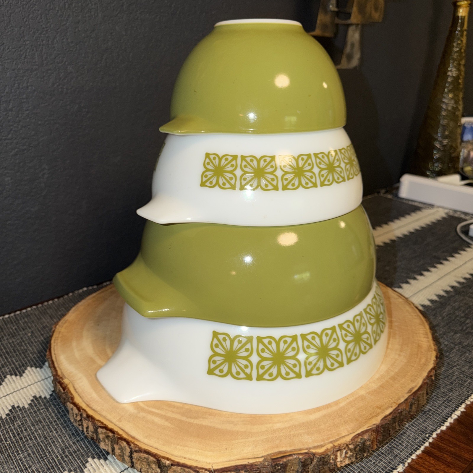 VTG Pyrex Green Square Flowers/Verde Cinderella Dbl Spout Nesting Bowls Set of 4