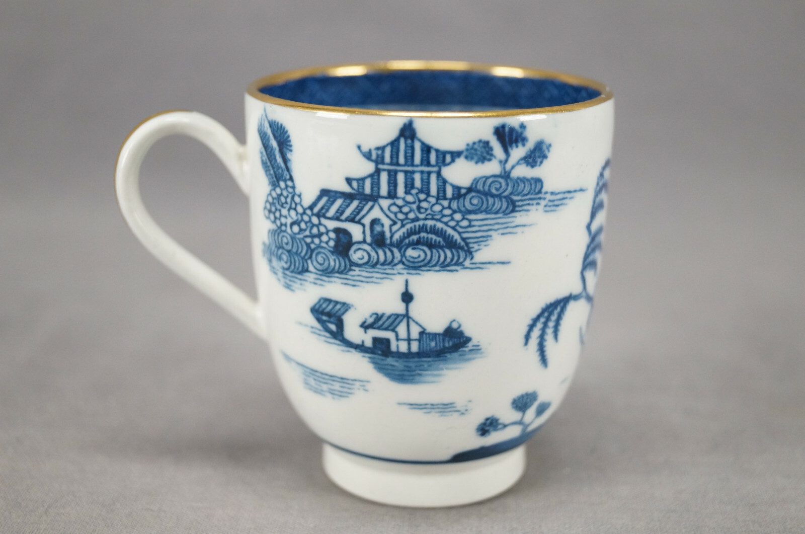 Caughley Nankin Willow Blue White & Gold Porcelain Coffee Cup Circa 1784-1799 A
