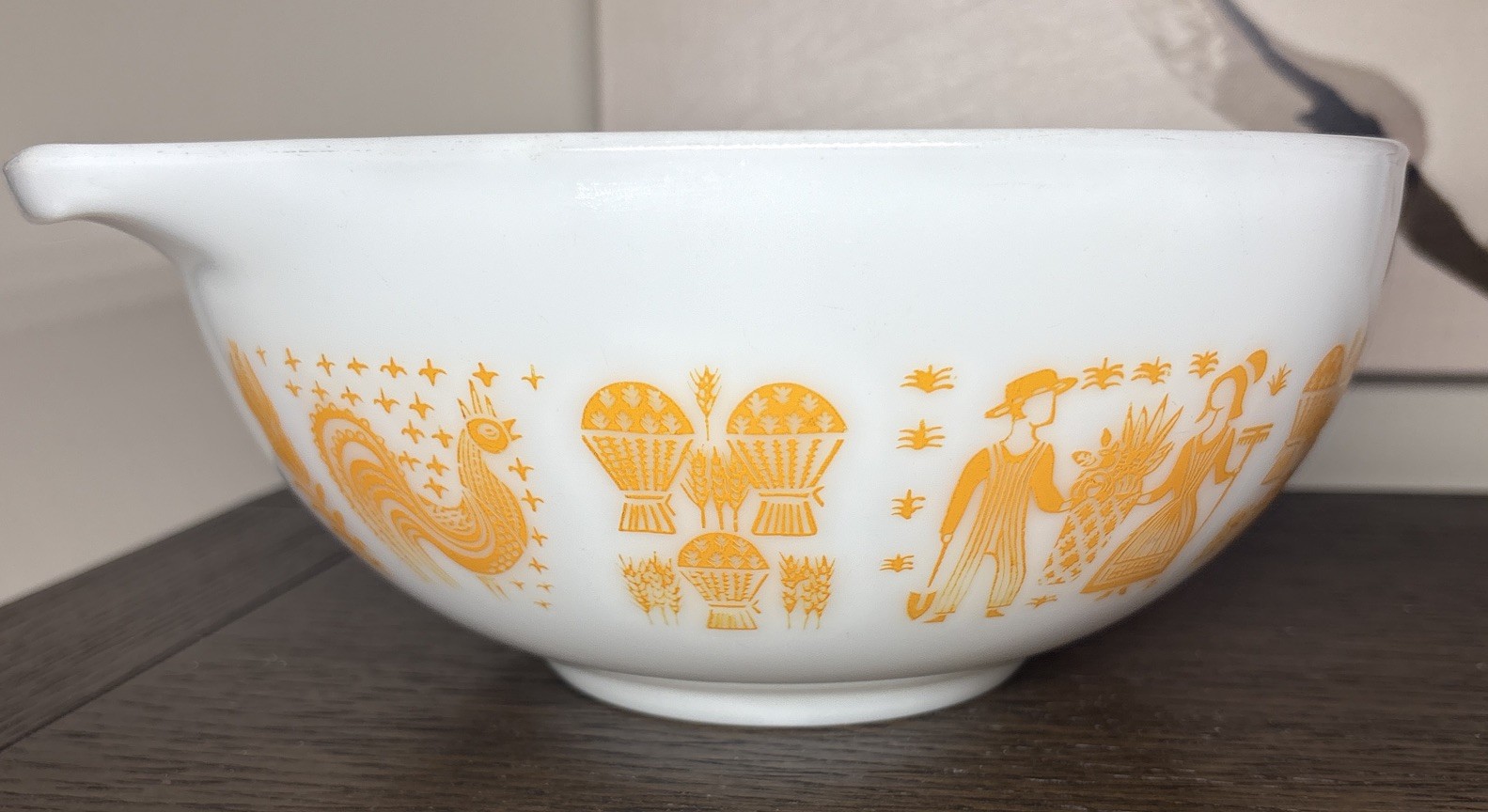 Vintage 1965 Pyrex 443 Pumpkin Orange Butterprint Amish Cinderella Bowl 2.5 QT