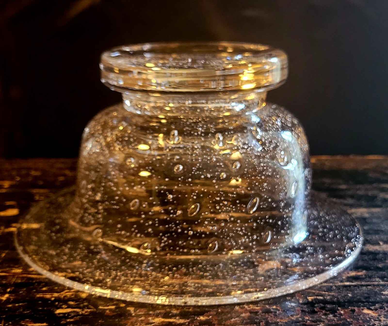 Clear Glass Pedestal Bowl With Controlled Bubble Pattern (Bullicante Pattern)