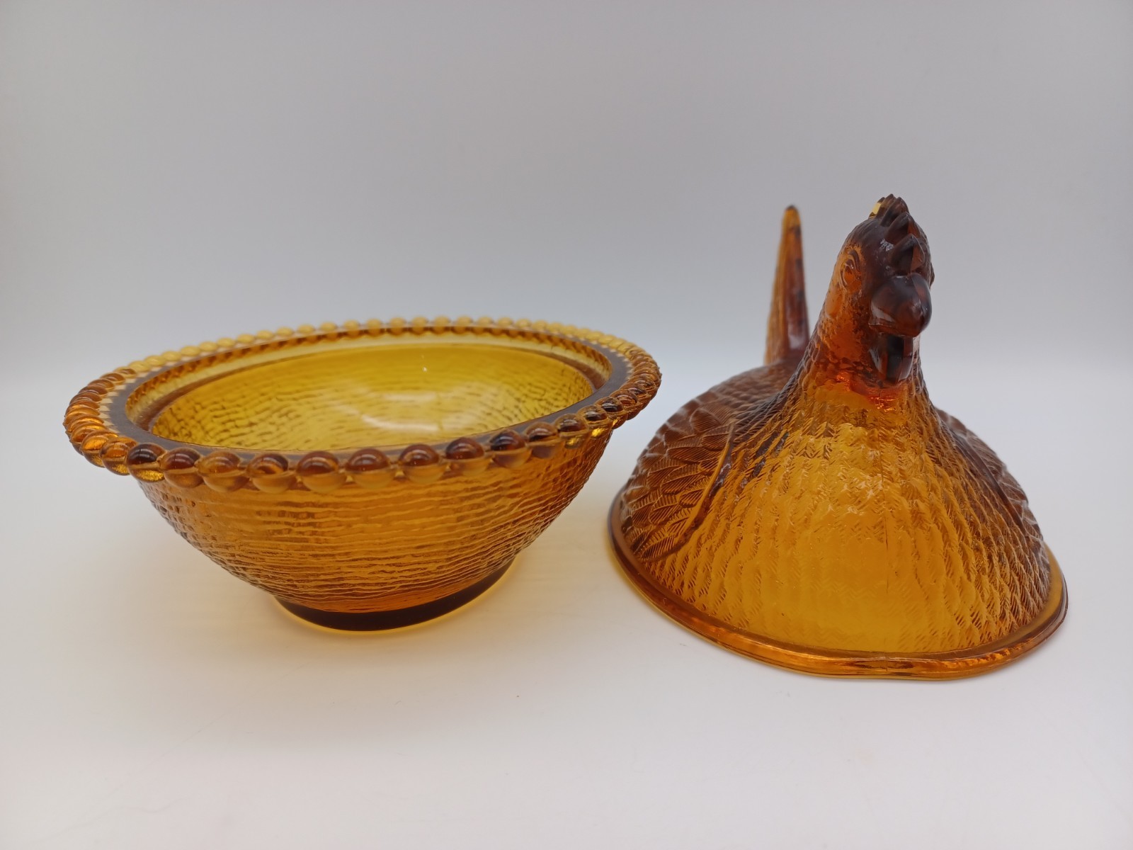 Vintage 1960s Indiana Glass Amber 7″ Hen on Nest – Beaded Edge – No Flaws
