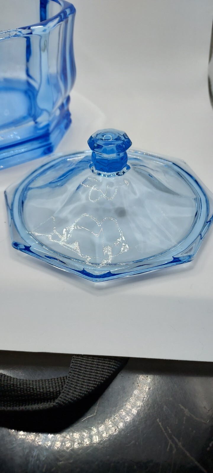 Vtg Fostoria Blue Glass Candy Dish / Sugar Bowl w/ Lid 5.25″ wide Hexagon Shaped